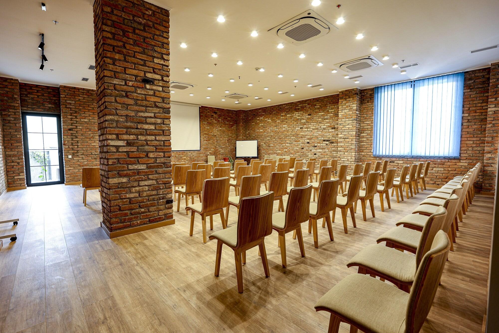 Sala de Reuniones Chateau Artwine
