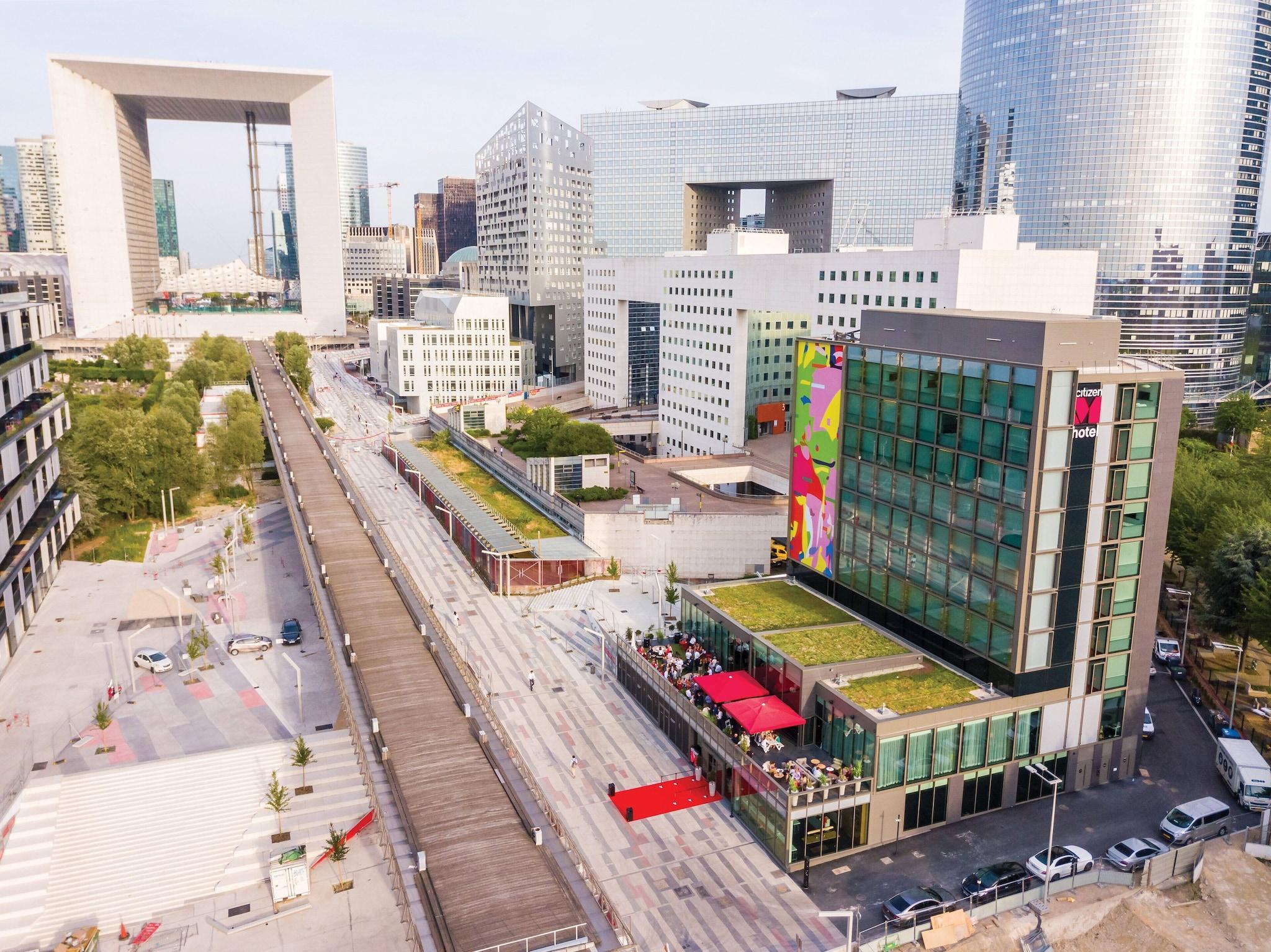 Vista Exterior citizenM Paris la Défense