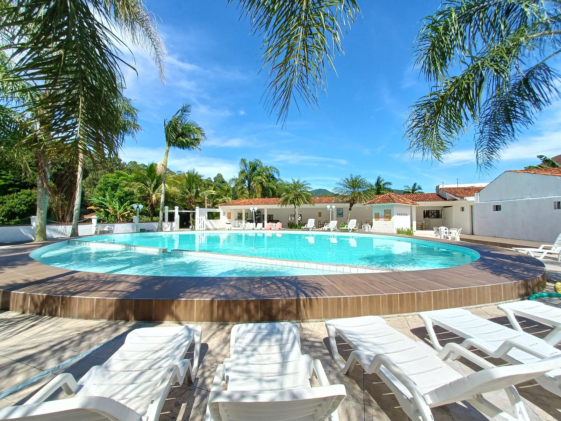 Vista Piscina Chácara Rio Jordão