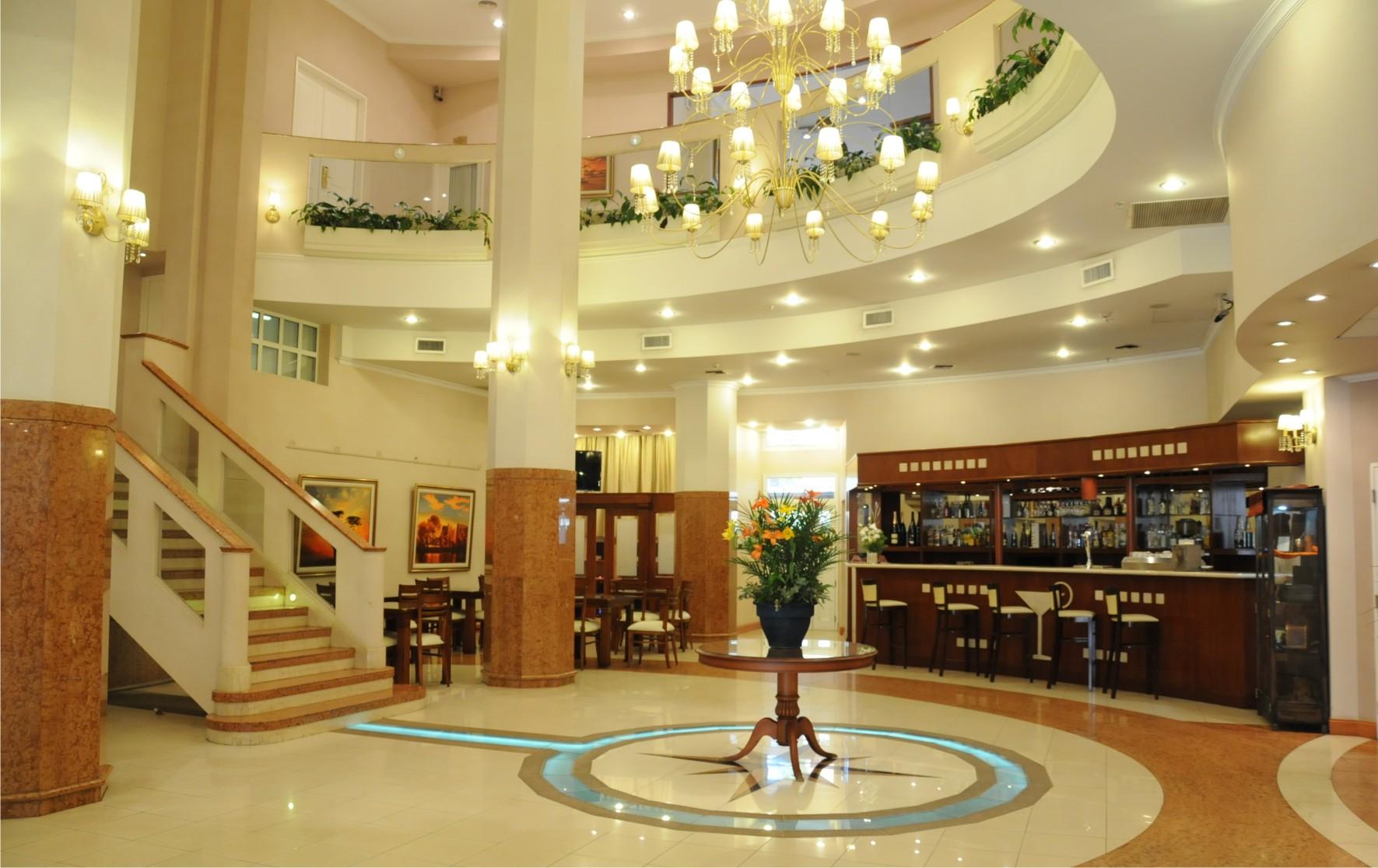 Vista Lobby Intertower Hotel