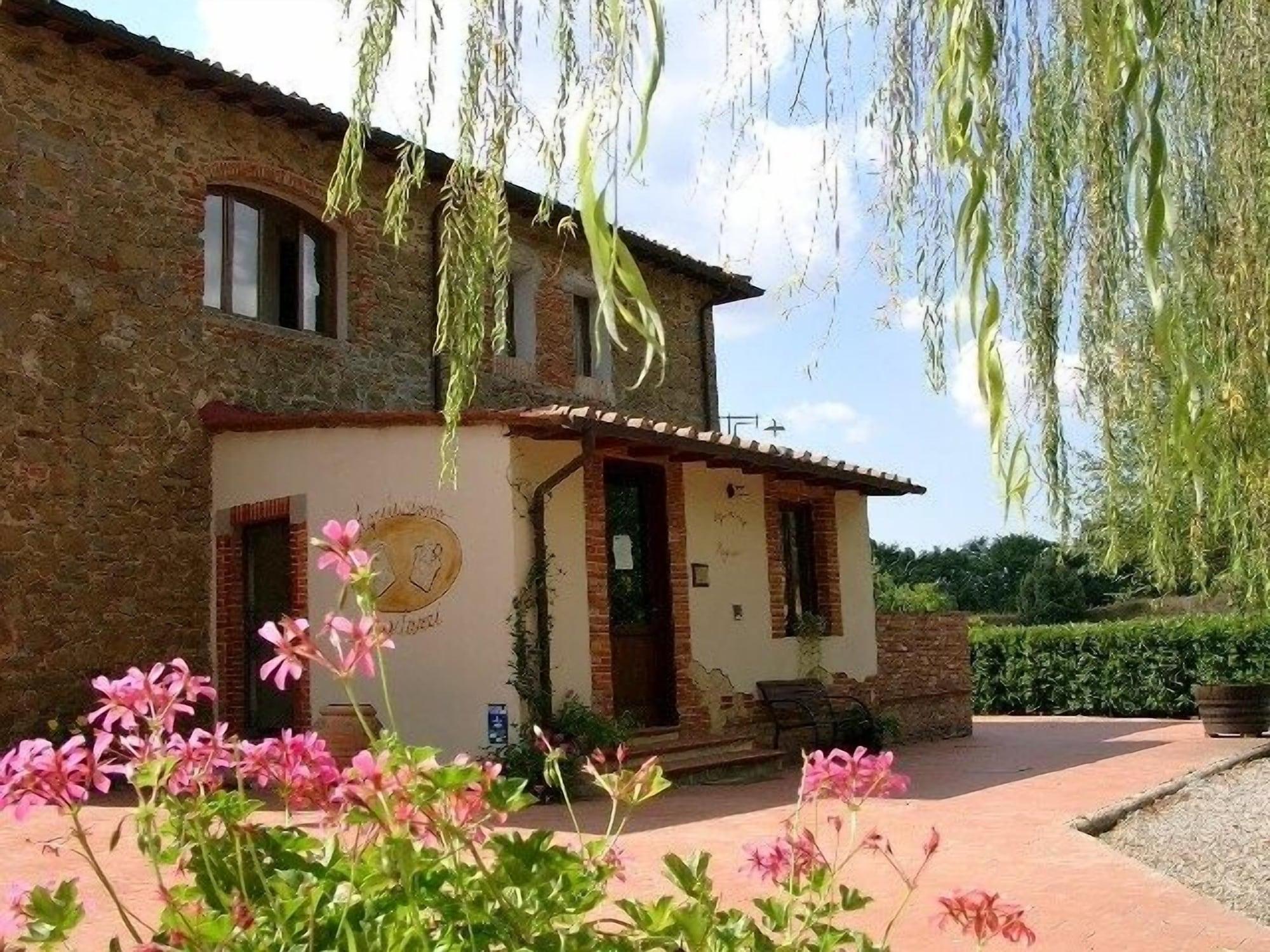 Vista Exterior Agriturismo Antico Borgo Poggitazzi