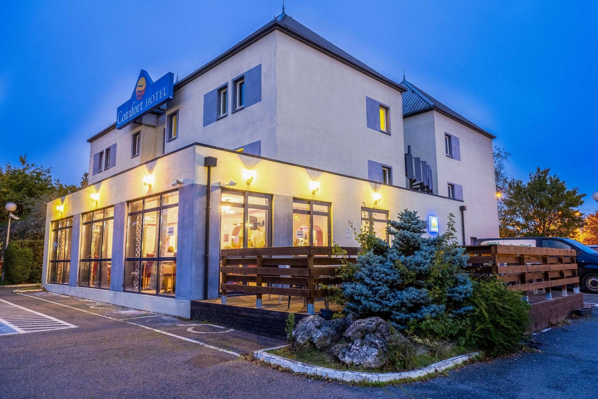 Varios Comfort Hotel Orleans Olivet