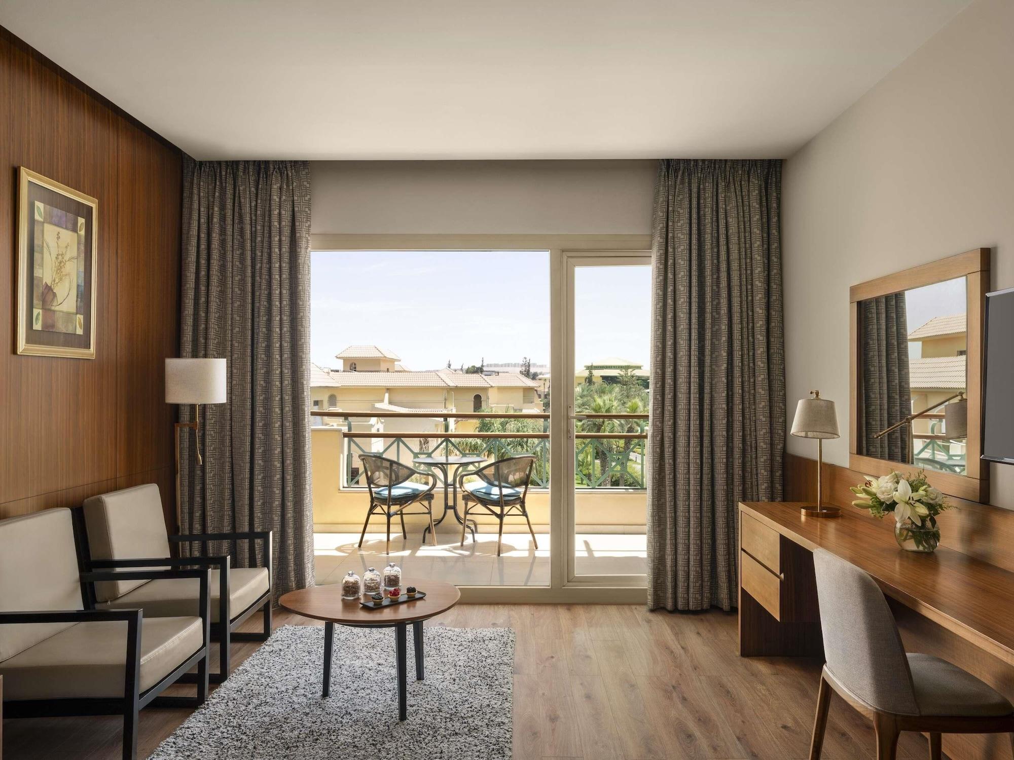 Habitación Mövenpick Hotel Cairo - Media City