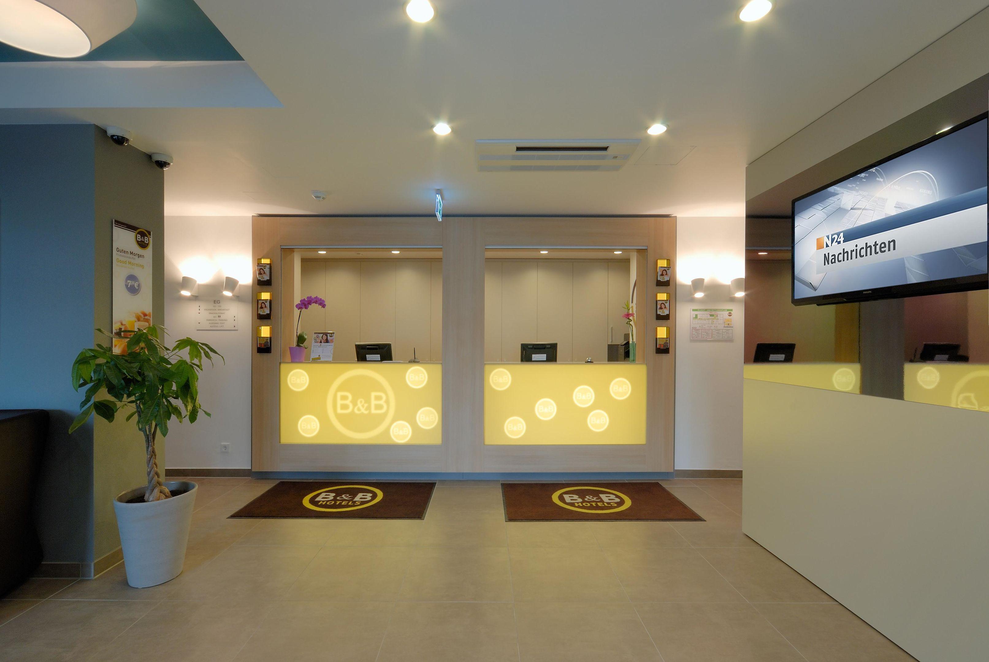 Vista Lobby B&B HOTEL Wiesbaden-Hbf