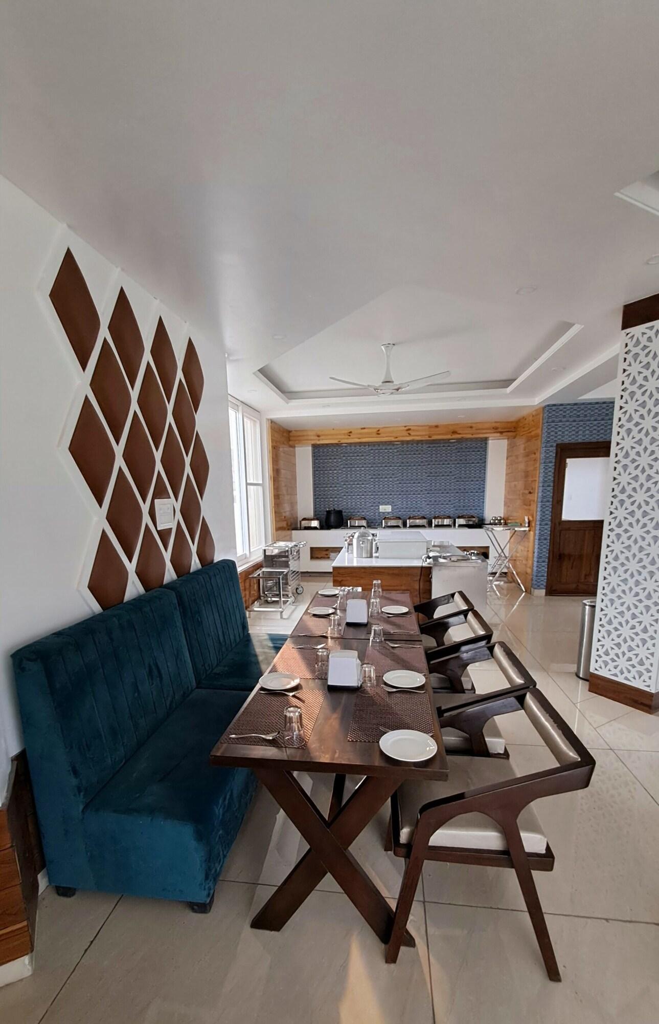 Restaurant ABHILASHI INN