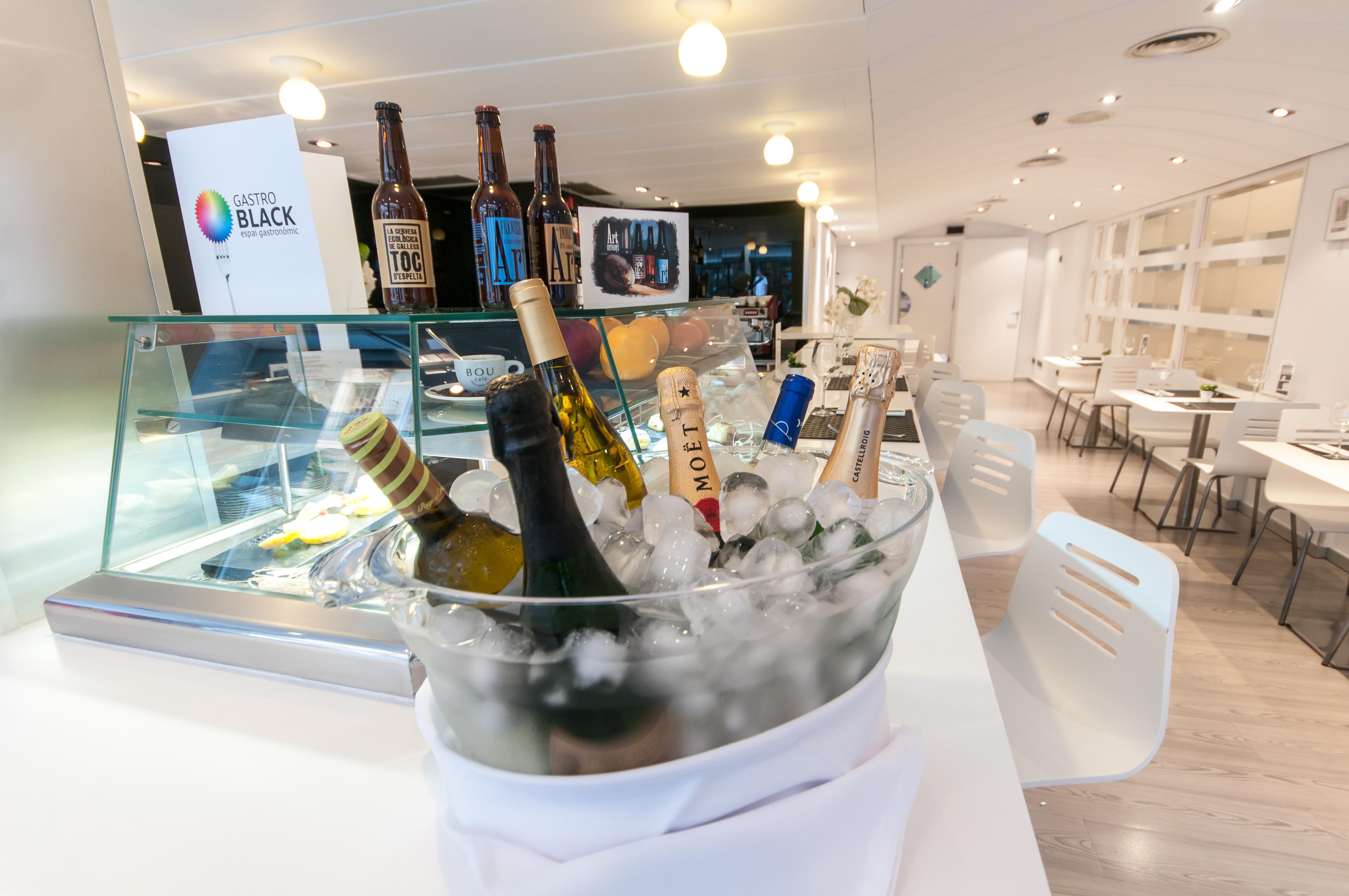Bar/Salón chic&basic Reding