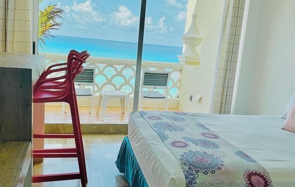OvaCancun Apartments - Hoteles cerca de Playa Delfines en Cancún