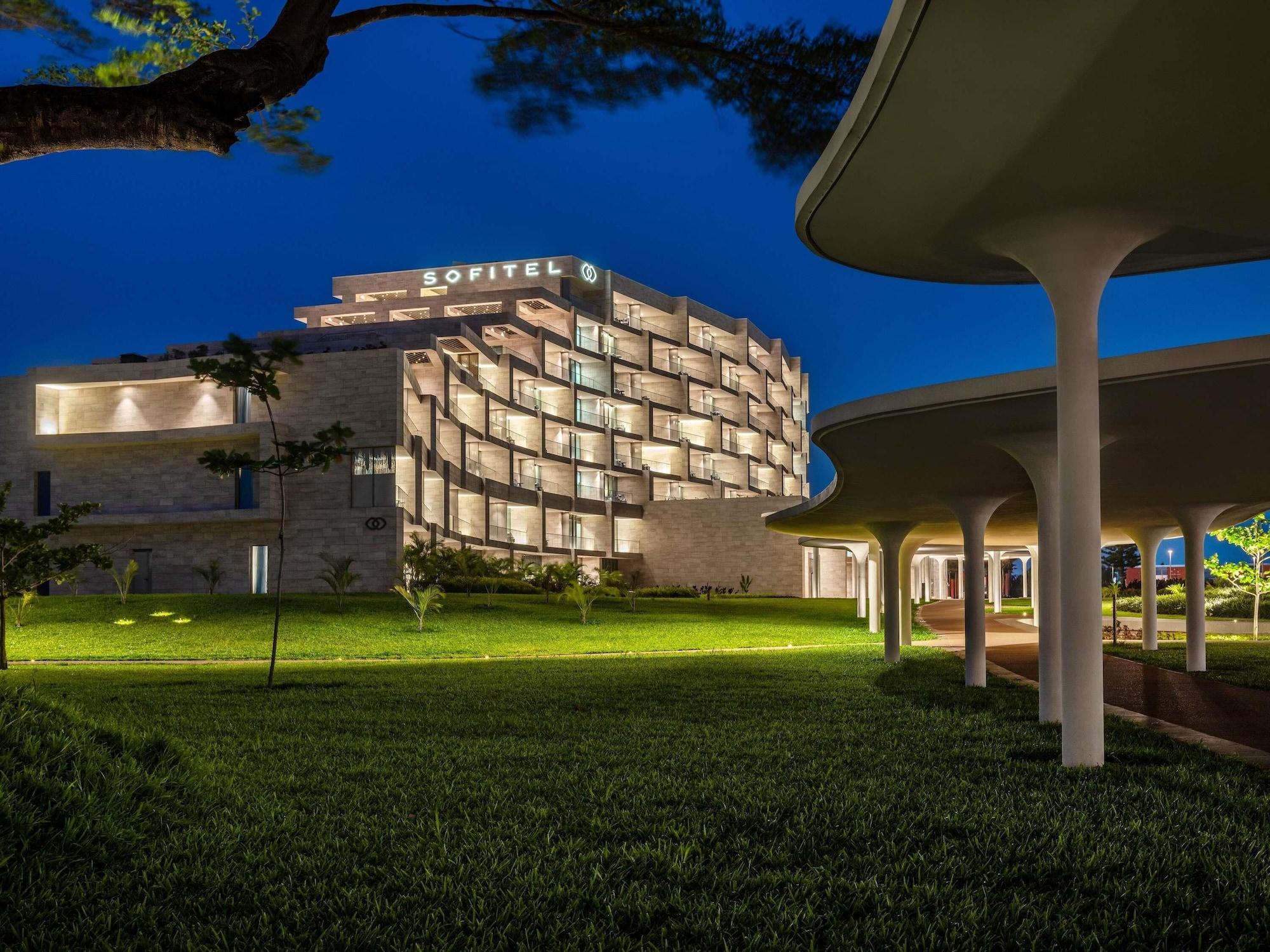 Vista Exterior Sofitel Cotonou Marina Hotel & Spa