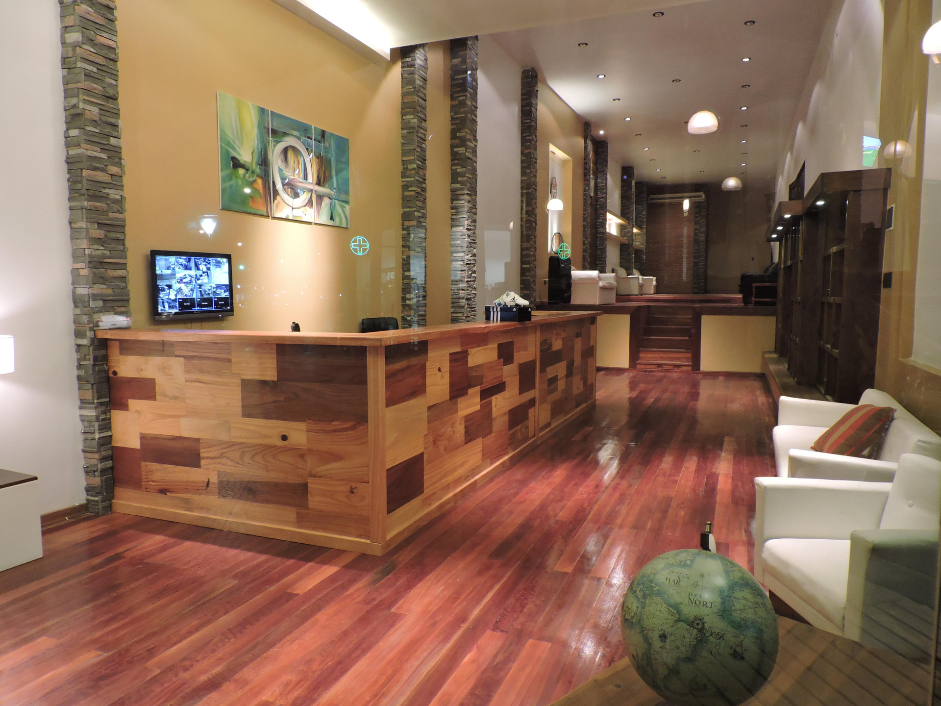 Vista Lobby Patio del puerto Hotel Boutique