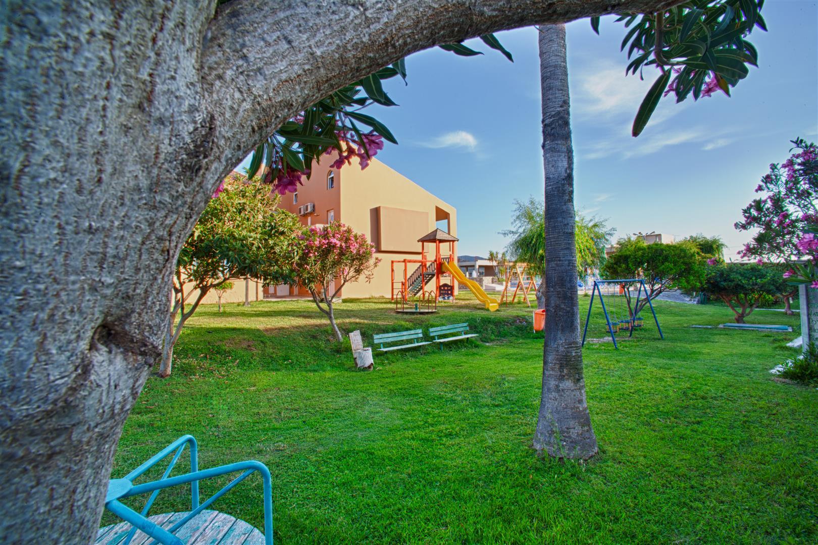Instalaciones Recreativas Ilios & Farming Hotel