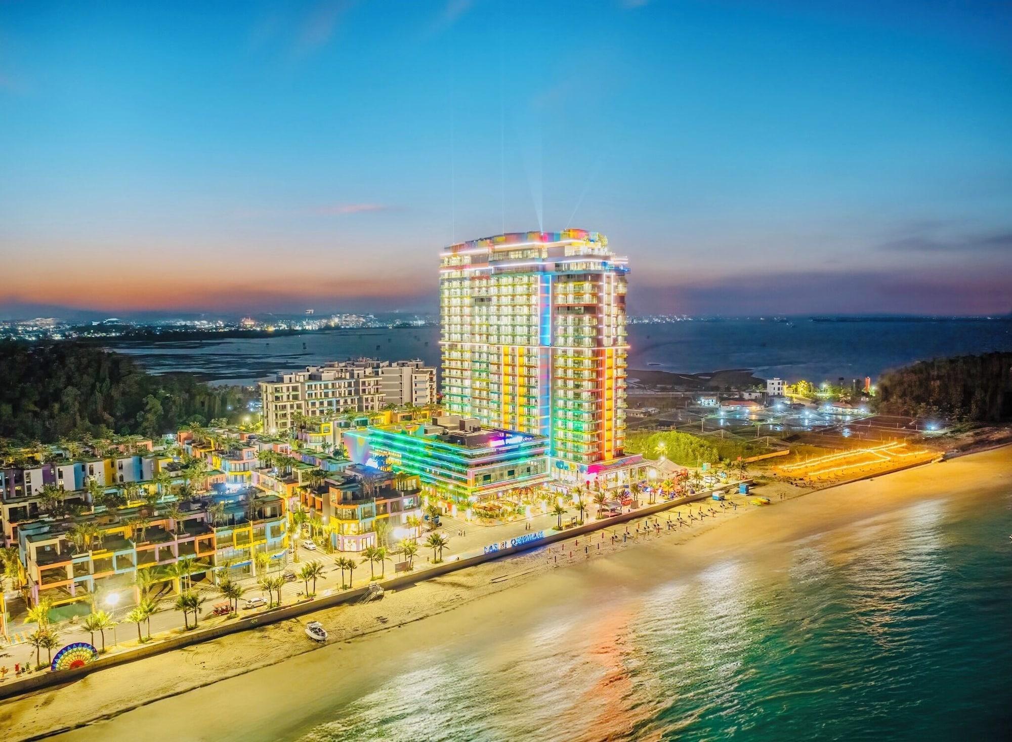 Vista Exterior Chill Out Sea Apartment in Flamingo Hai Tien