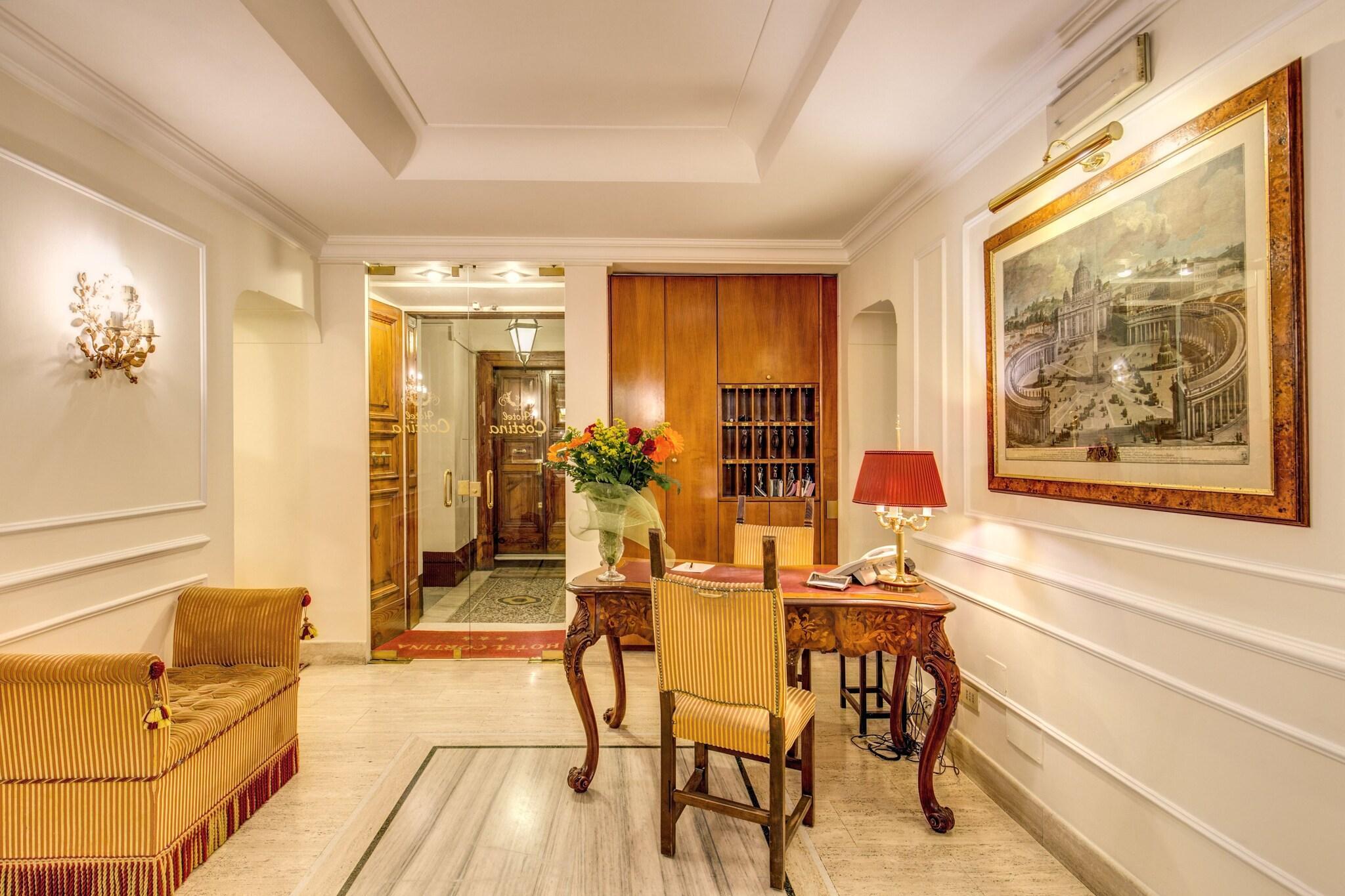 Vista Lobby Hotel Cortina