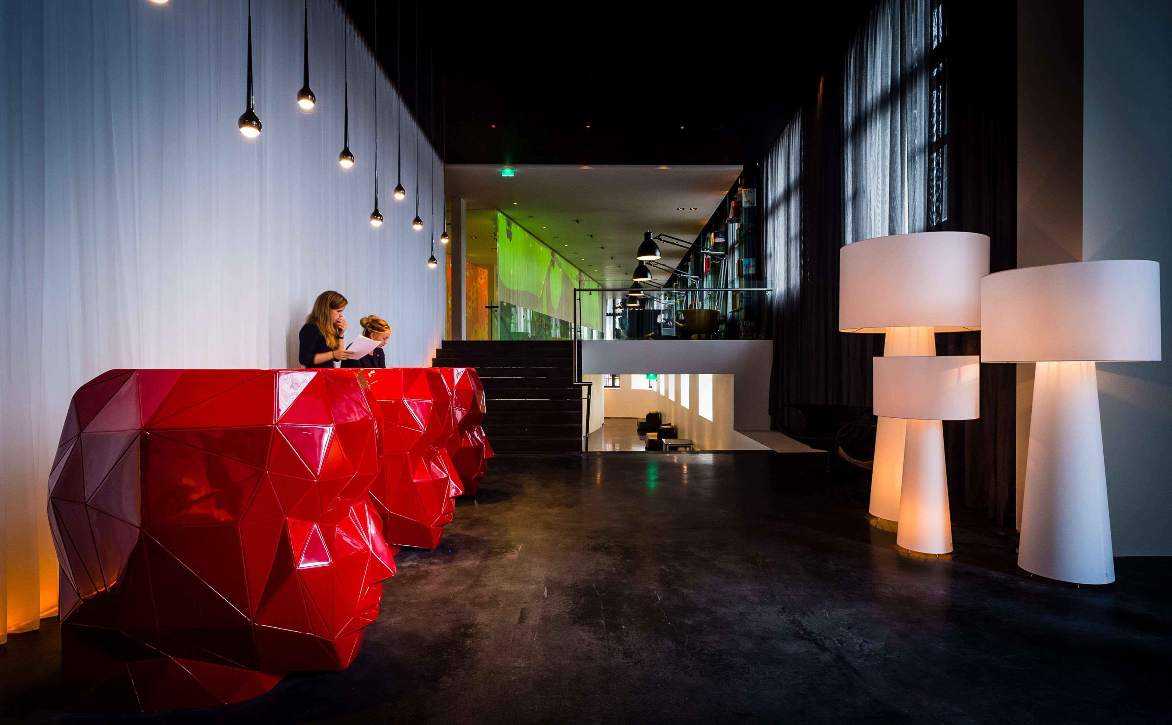 Vista do lobby art'otel Amsterdam