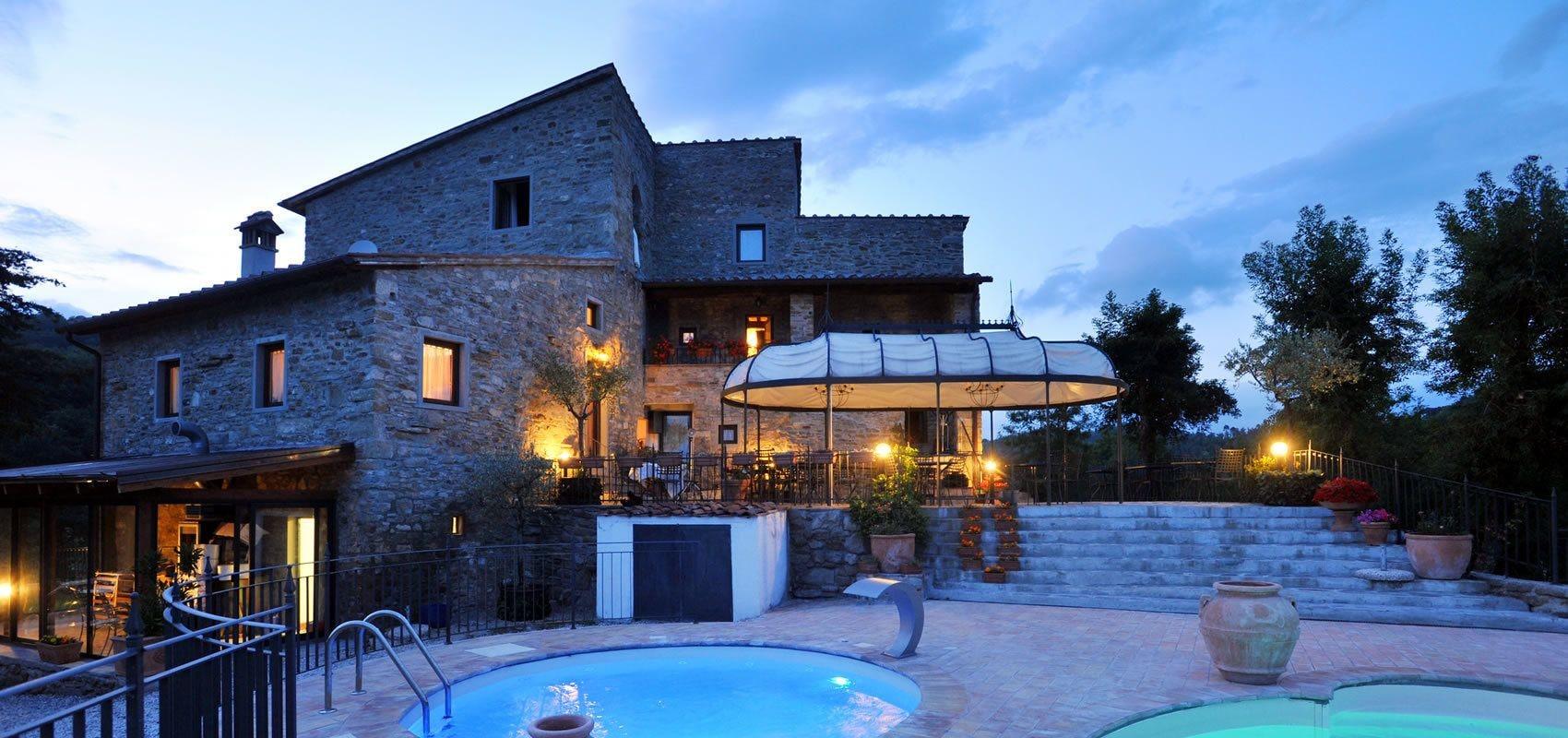 Vista Exterior Il Castelluccio Country Resort