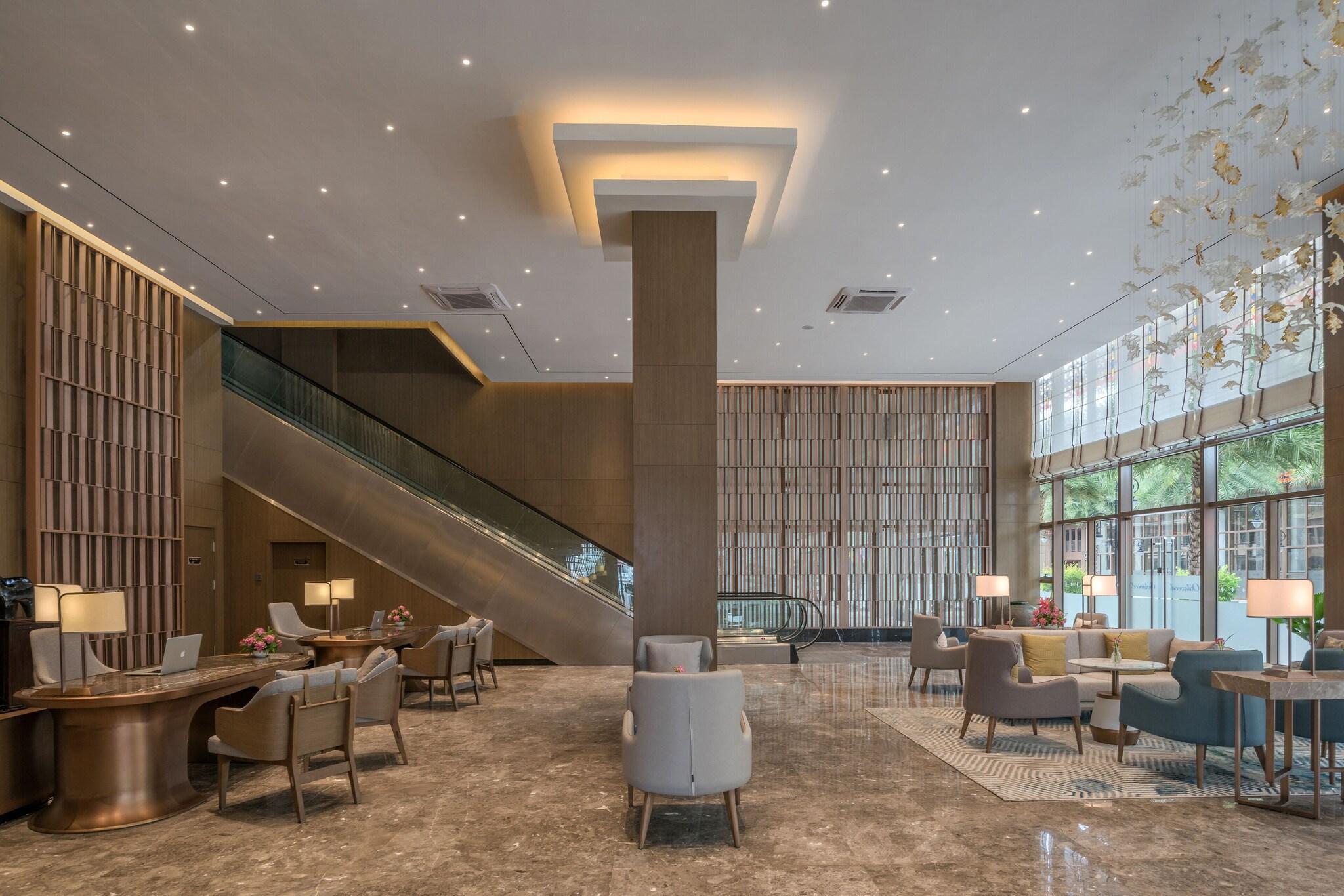 Vista Lobby Oakwood Premier Phnom Penh