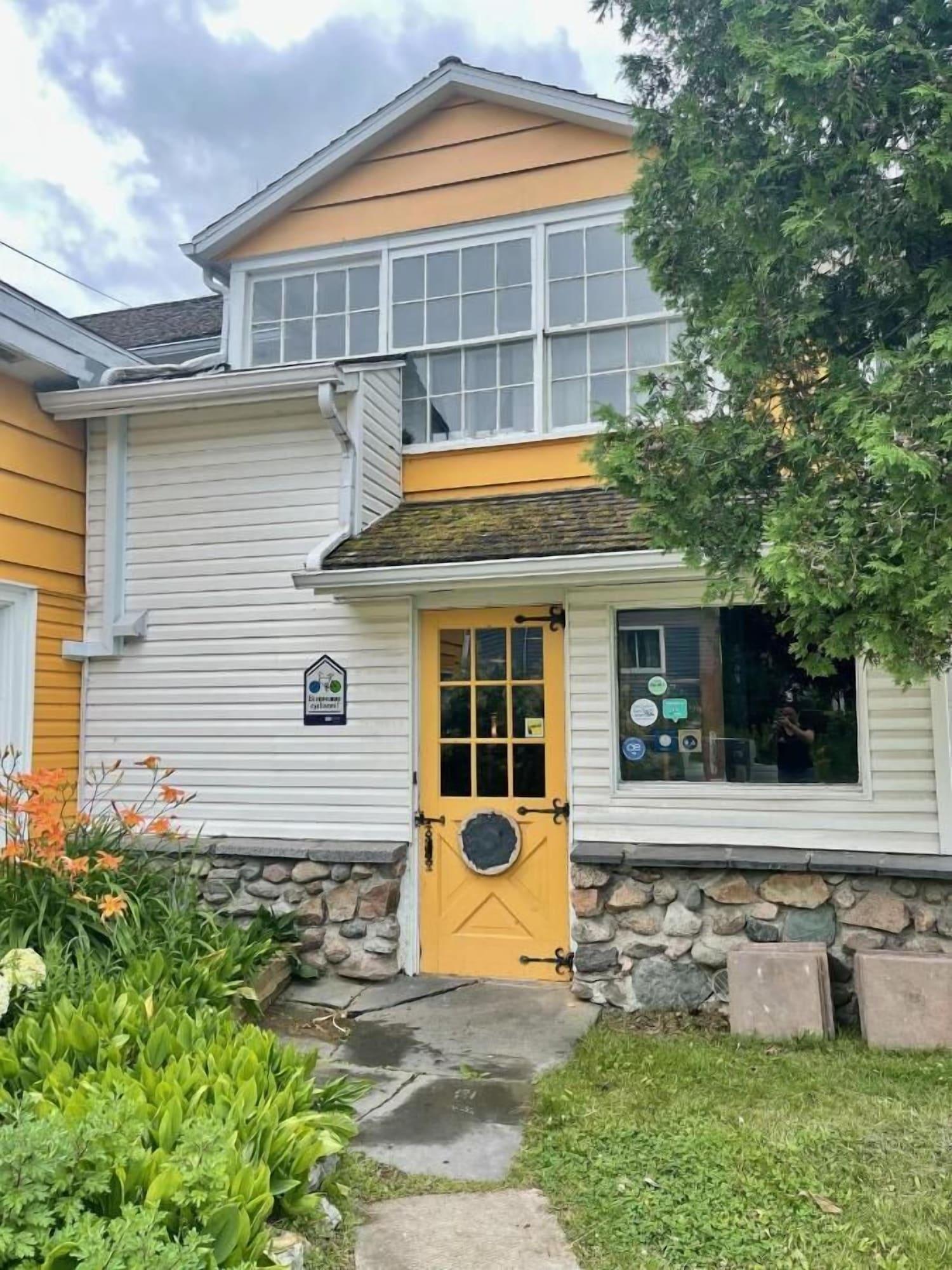 Vista Exterior Jaune Hôtel Boutique