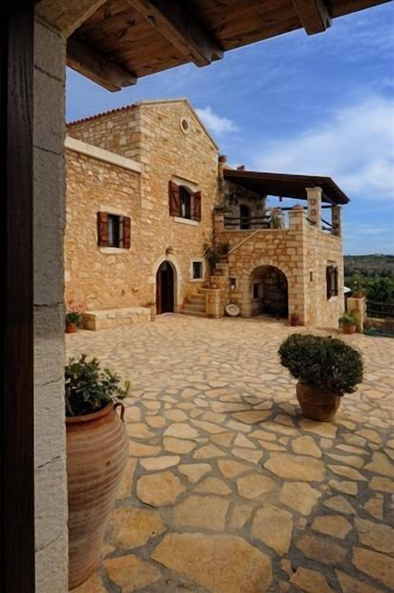 Vista Exterior Strofilia Villas