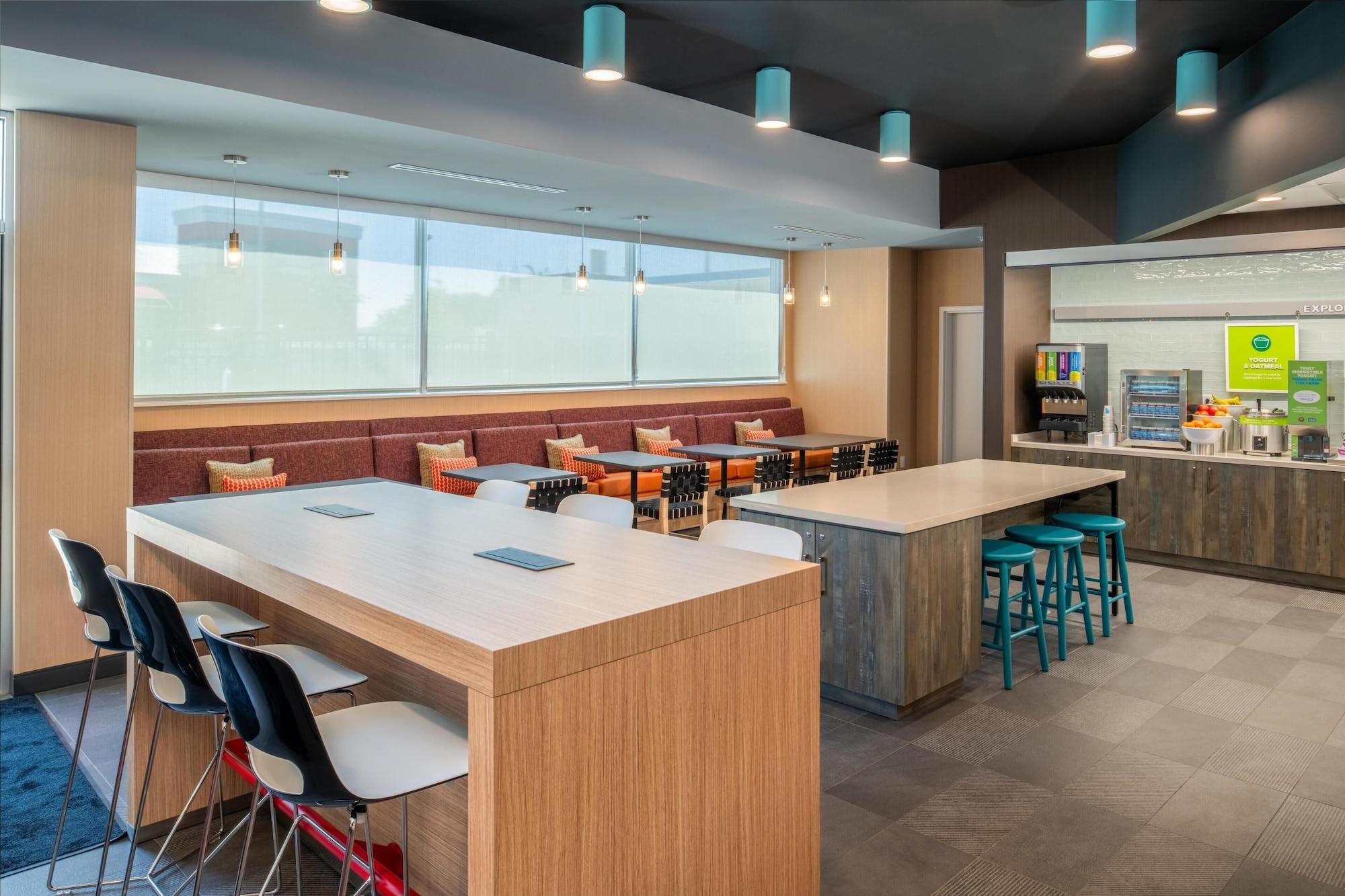 Restaurant Tru by Hilton El Paso Airport