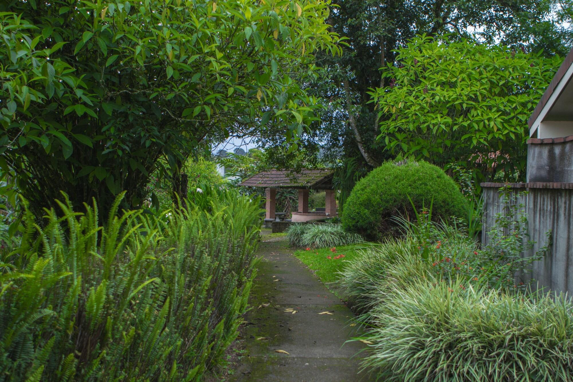 Vista Exterior Hotel Villa Zurquí