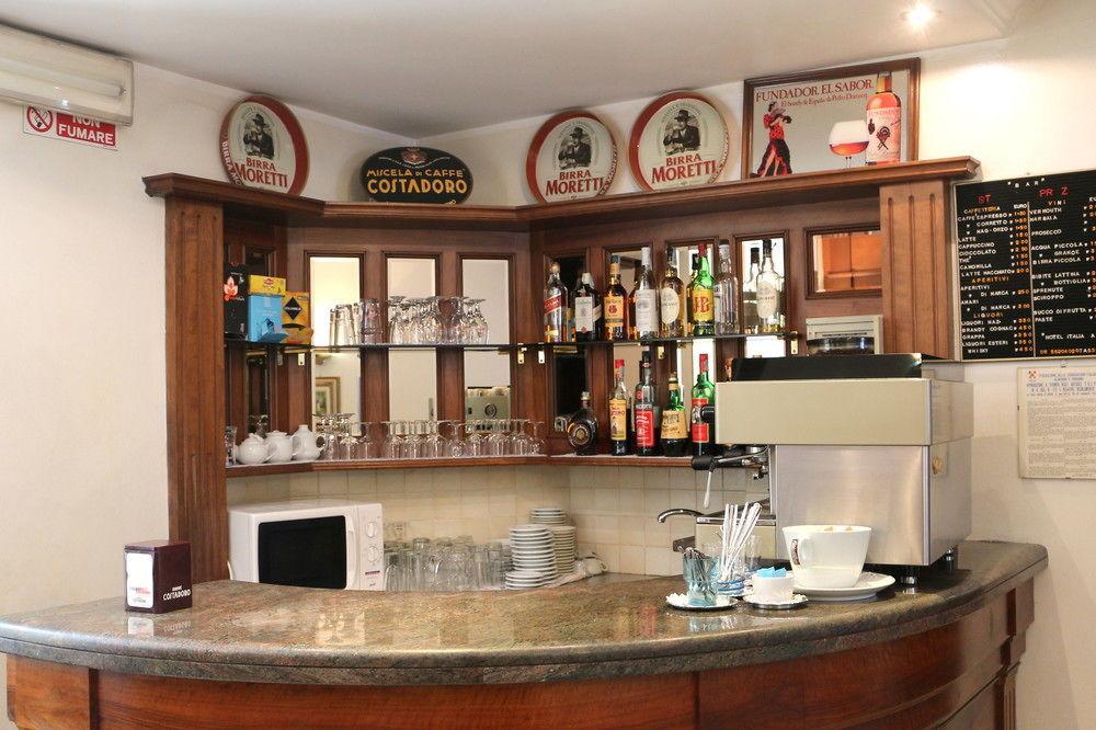 Bar/Salón Hotel Italia