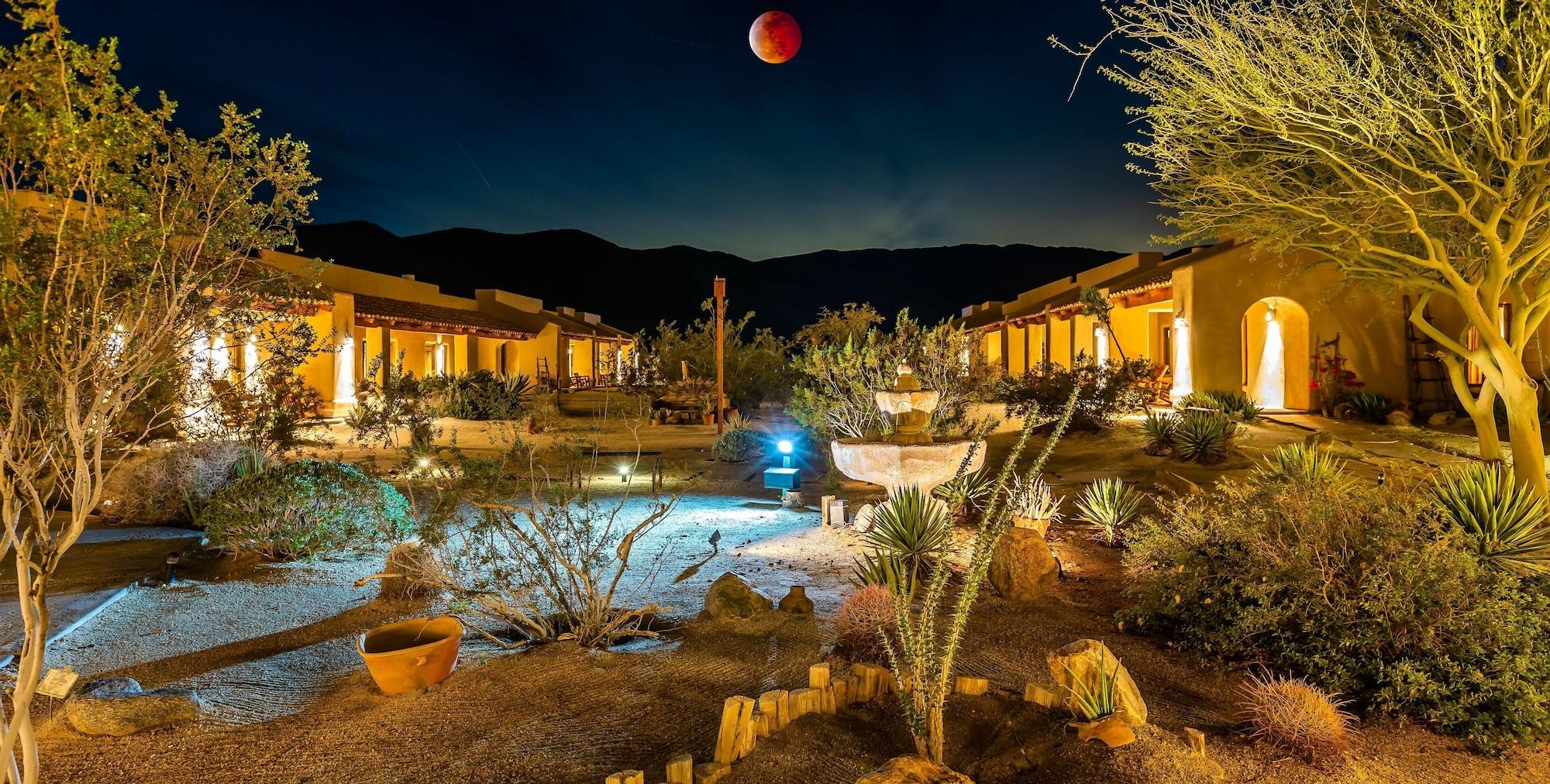 Varios Borrego Valley Inn
