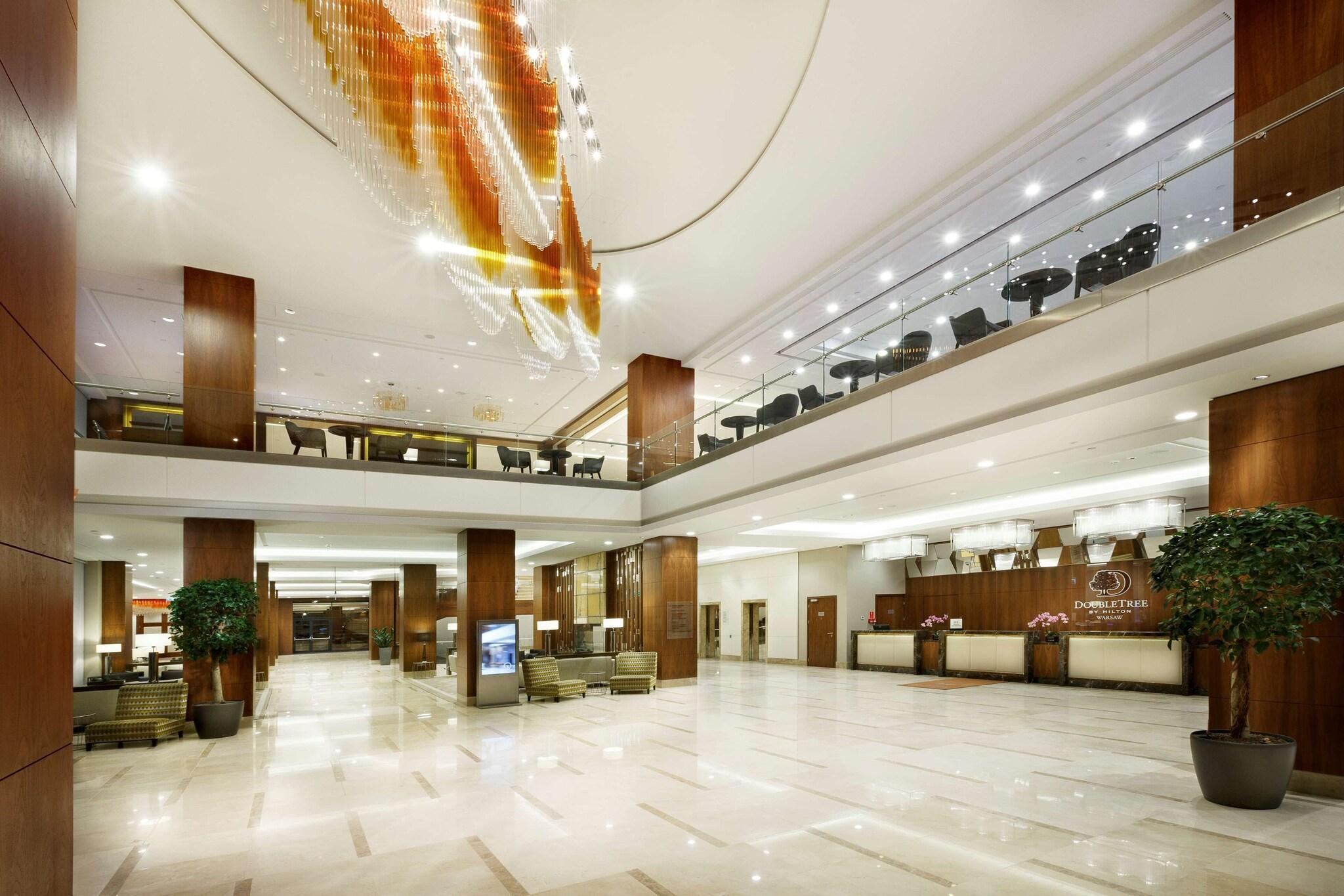 Vista Lobby DoubleTree By Hilton Hotel & Conference Centre Warsaw