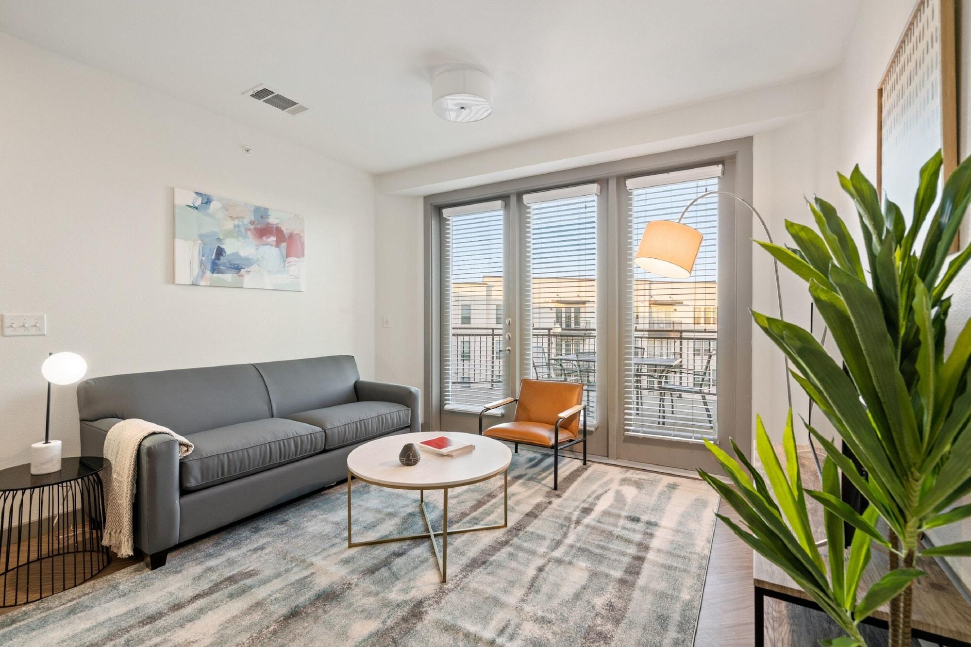 Varios Kasa Arlington Dallas
