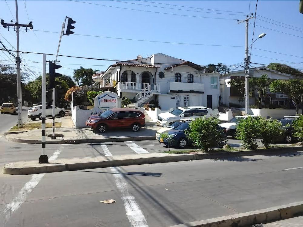 Vista Exterior B & B Grand Royal Inn