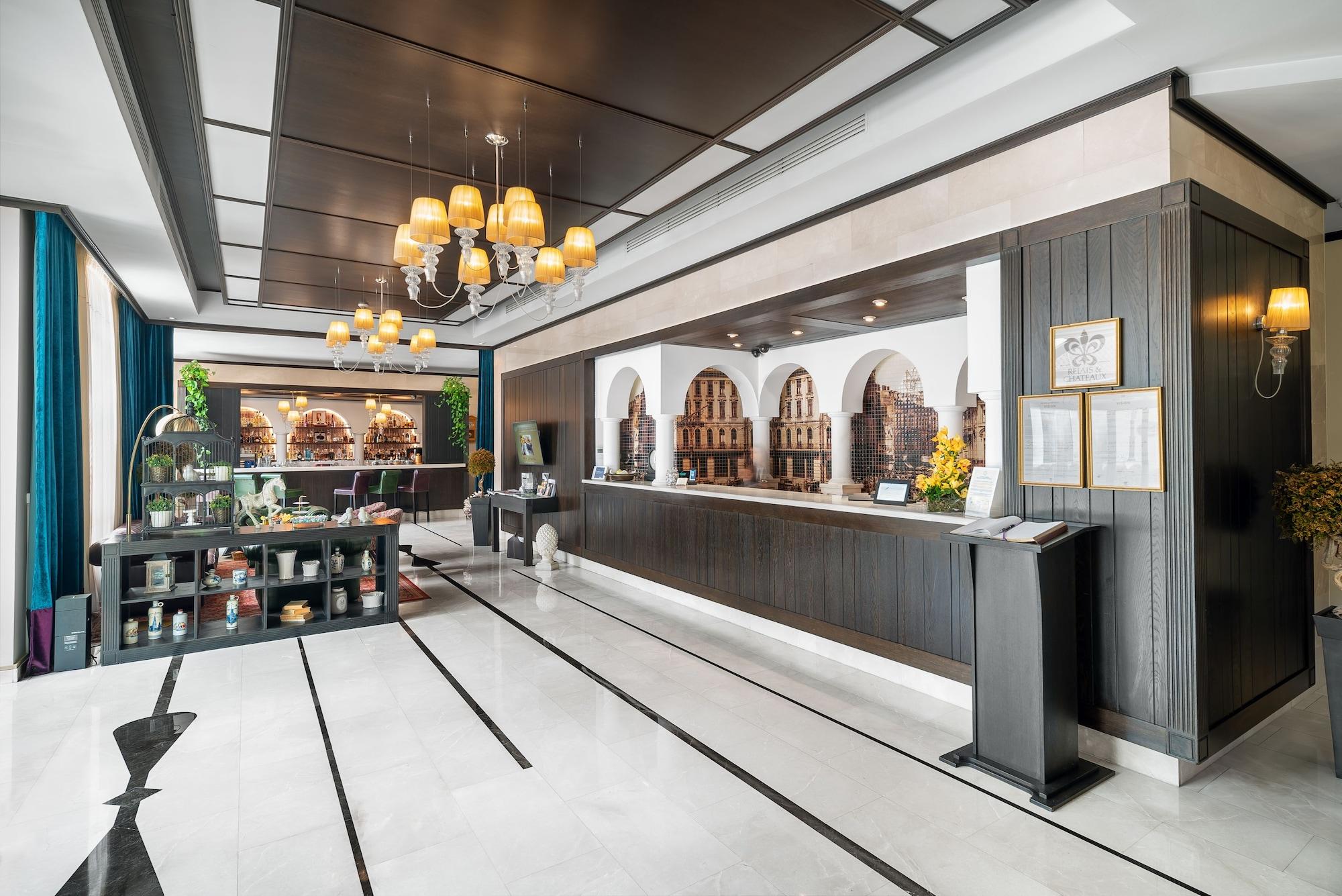 Vista Lobby Epoque Hotel