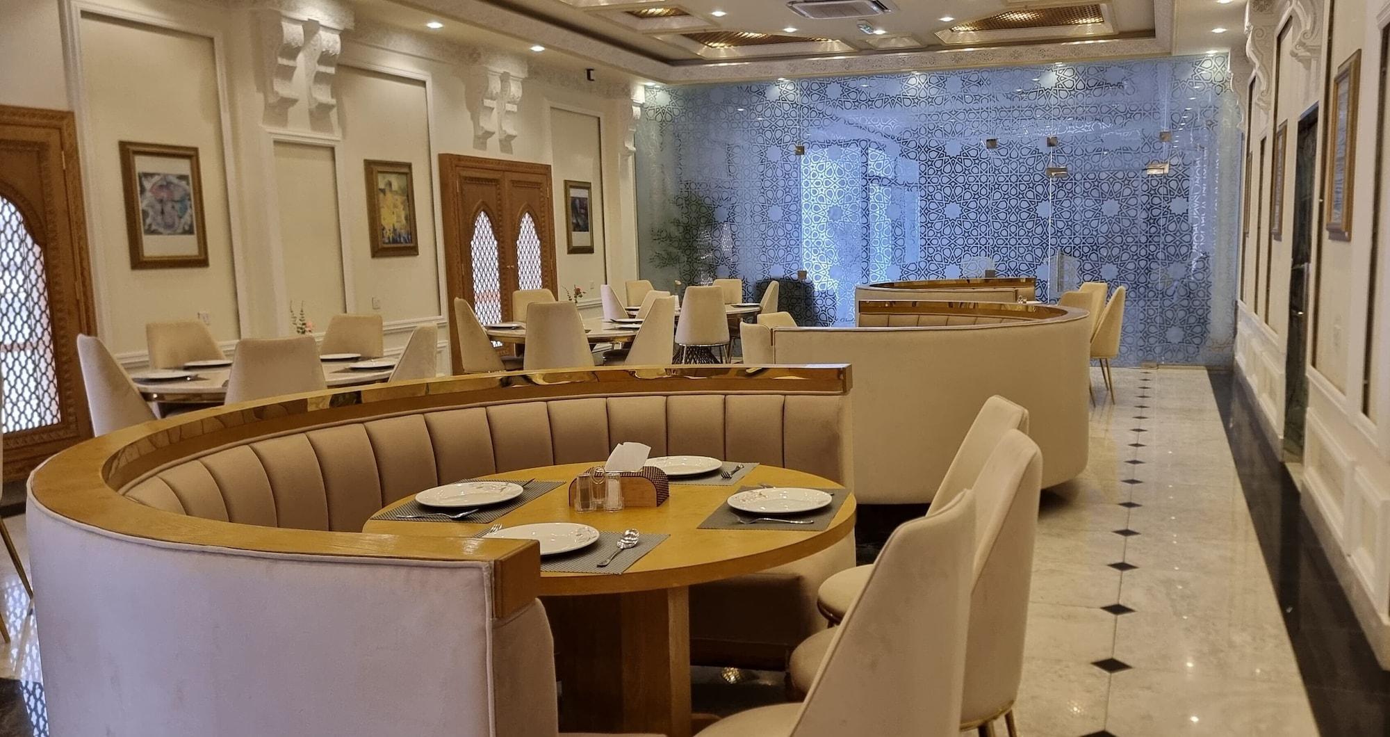 Restaurant ALNEBRAS HOTEL
