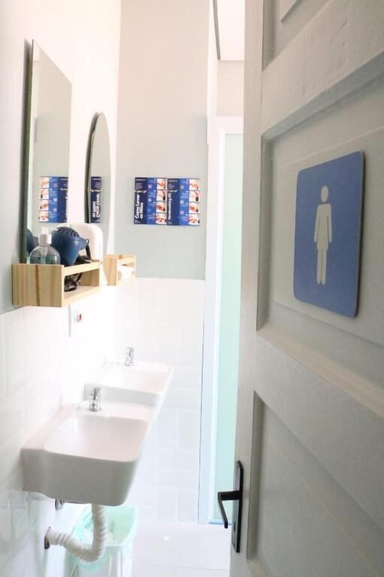 Equipamiento de Habitación Angatu Hostel