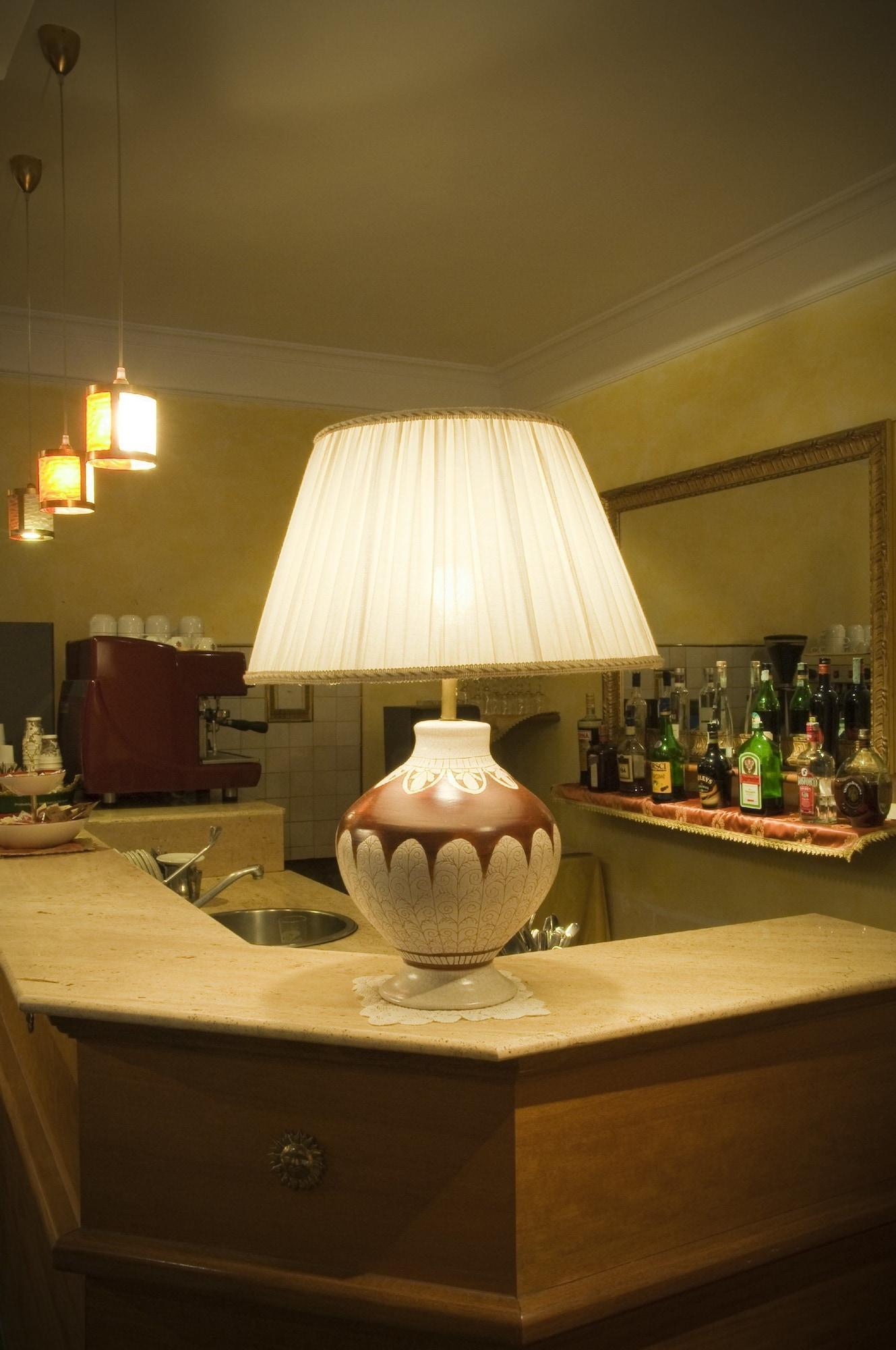 Bar/Salón Hotel La Pace