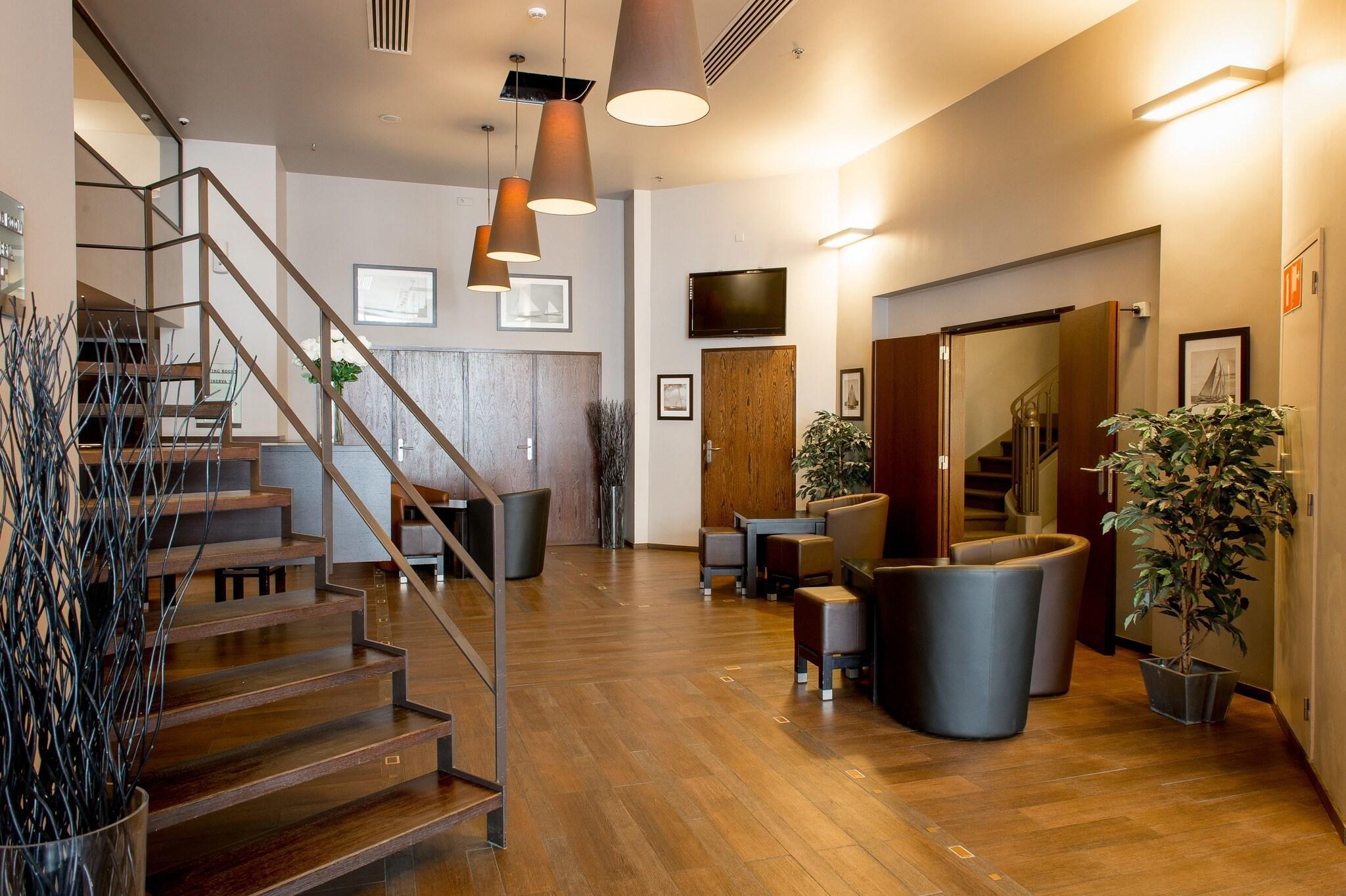 Vista Lobby Hotel Chambord