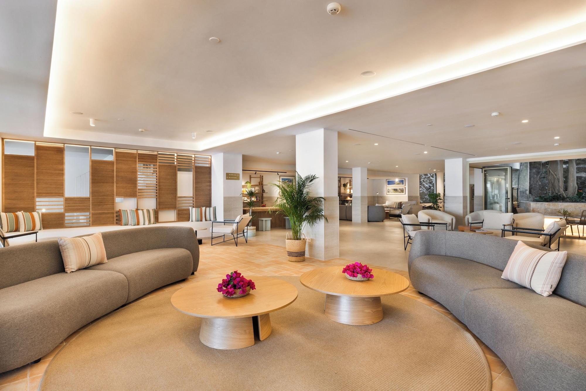 Vista Lobby Hotel Inmood Aucanada