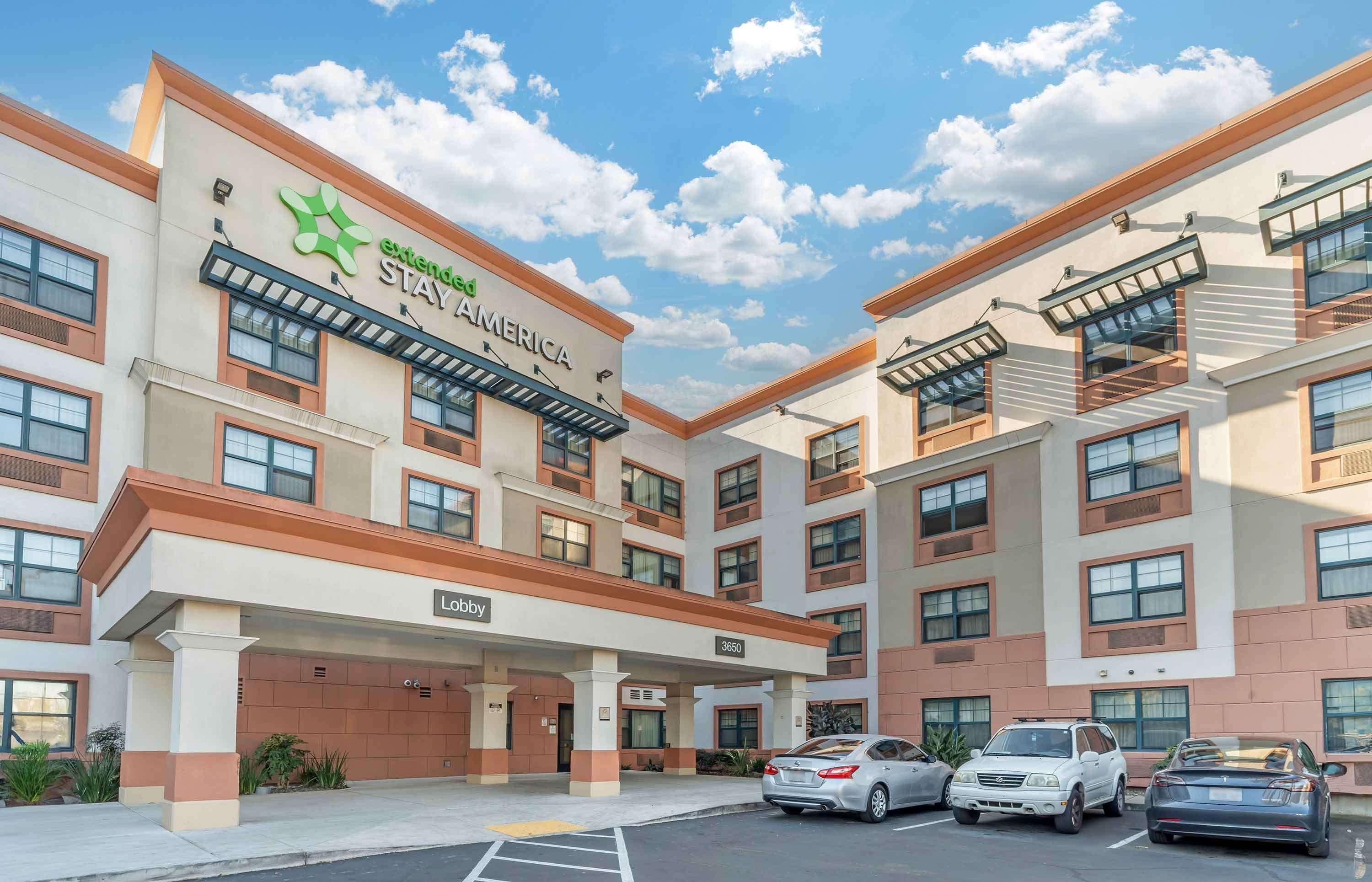 Vista Exterior Extended Stay America Suites Oakland Emeryville