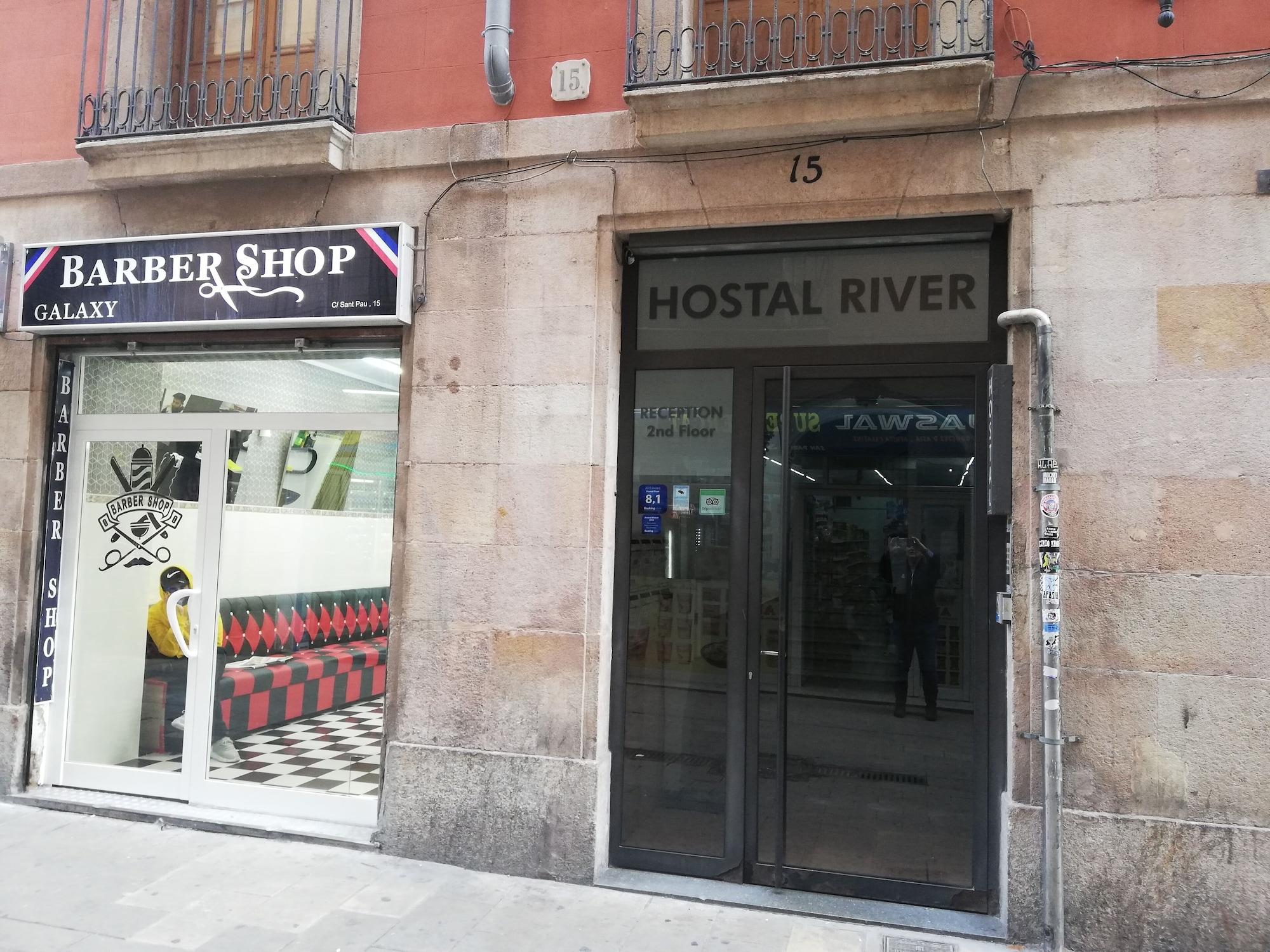 Vista Exterior Hostal River