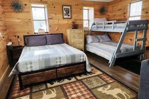 Alquiler Vacacional - MINUTES FROM HOCKING HILLS, ZALESKI STATE FOREST, VINTON COUNTY, LAKE HOPE!