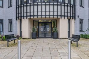 Alquiler Vacacional - Sophisticated Modern 2 Bedroom Apartment in Solihull