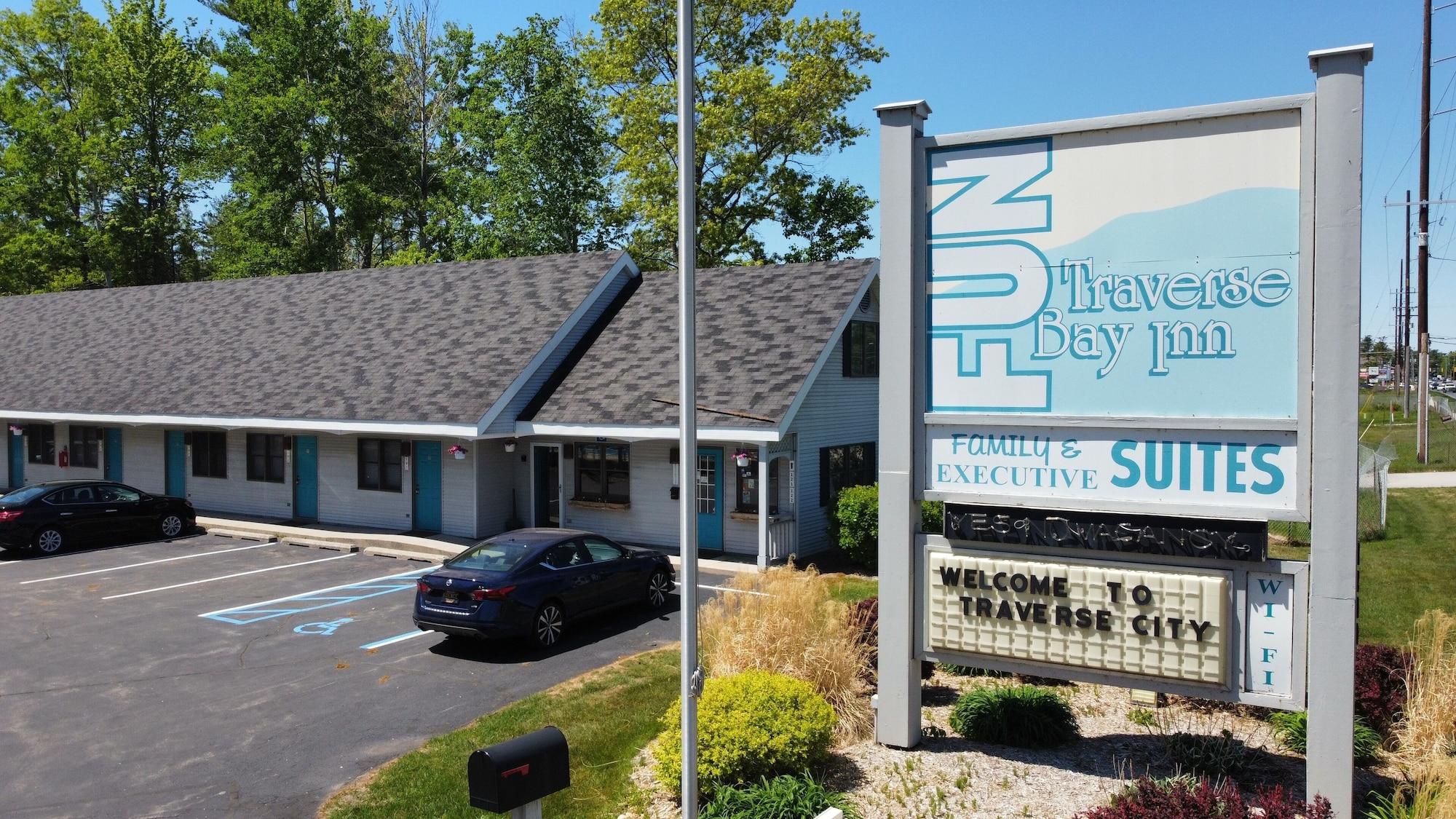 Varios Traverse Bay Inn