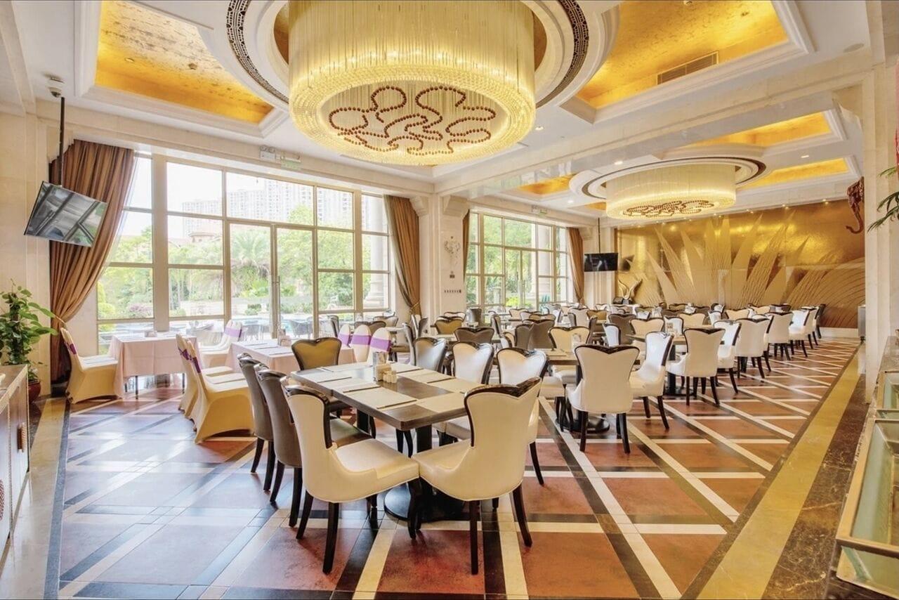 Restaurant Days Hotel by Wyndham Logan City Huizhou