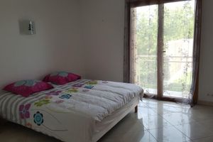 Alquiler Vacacional - large swimming pool with large sun terraces