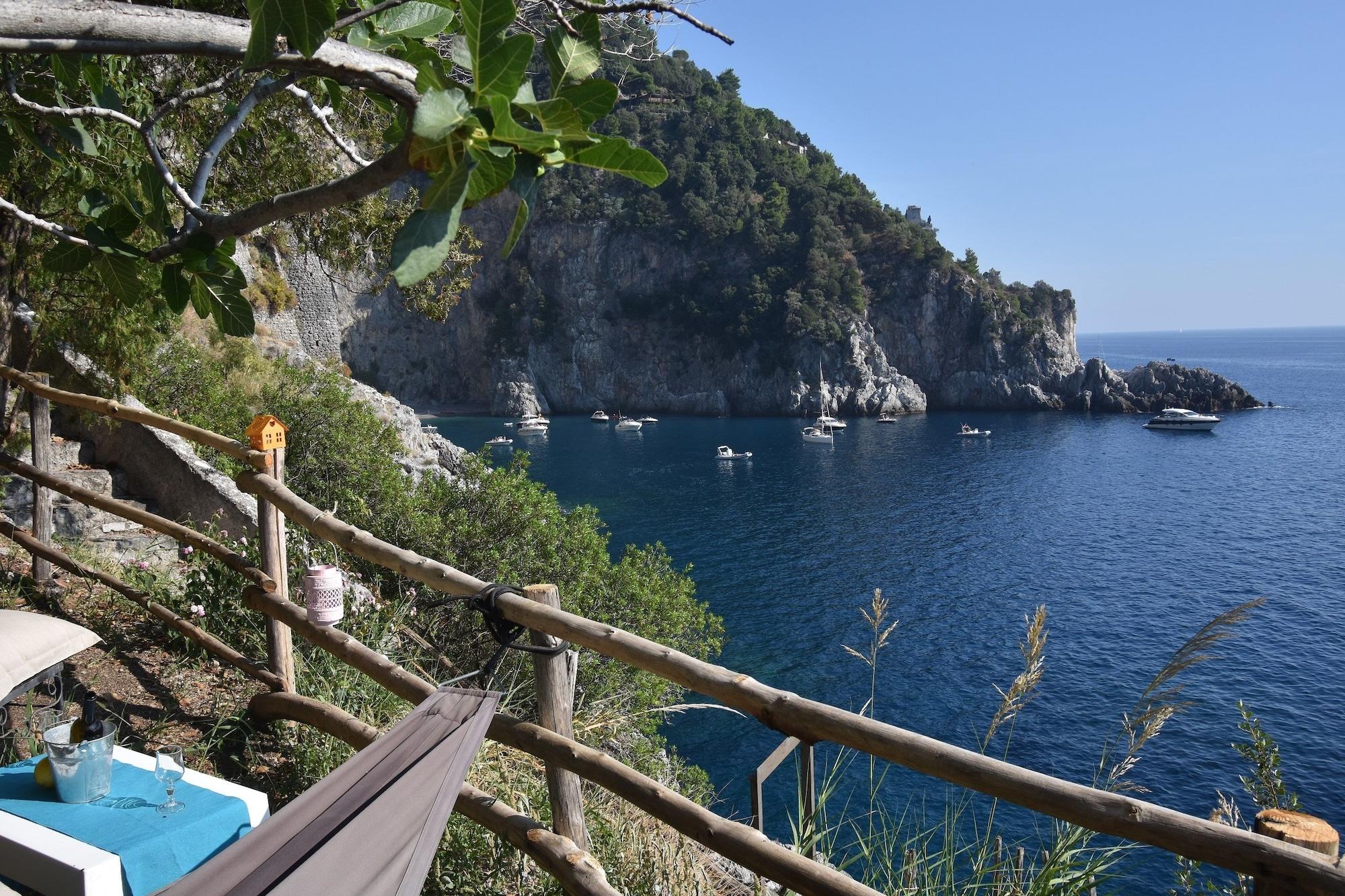 Varios Bella Baia Glamping