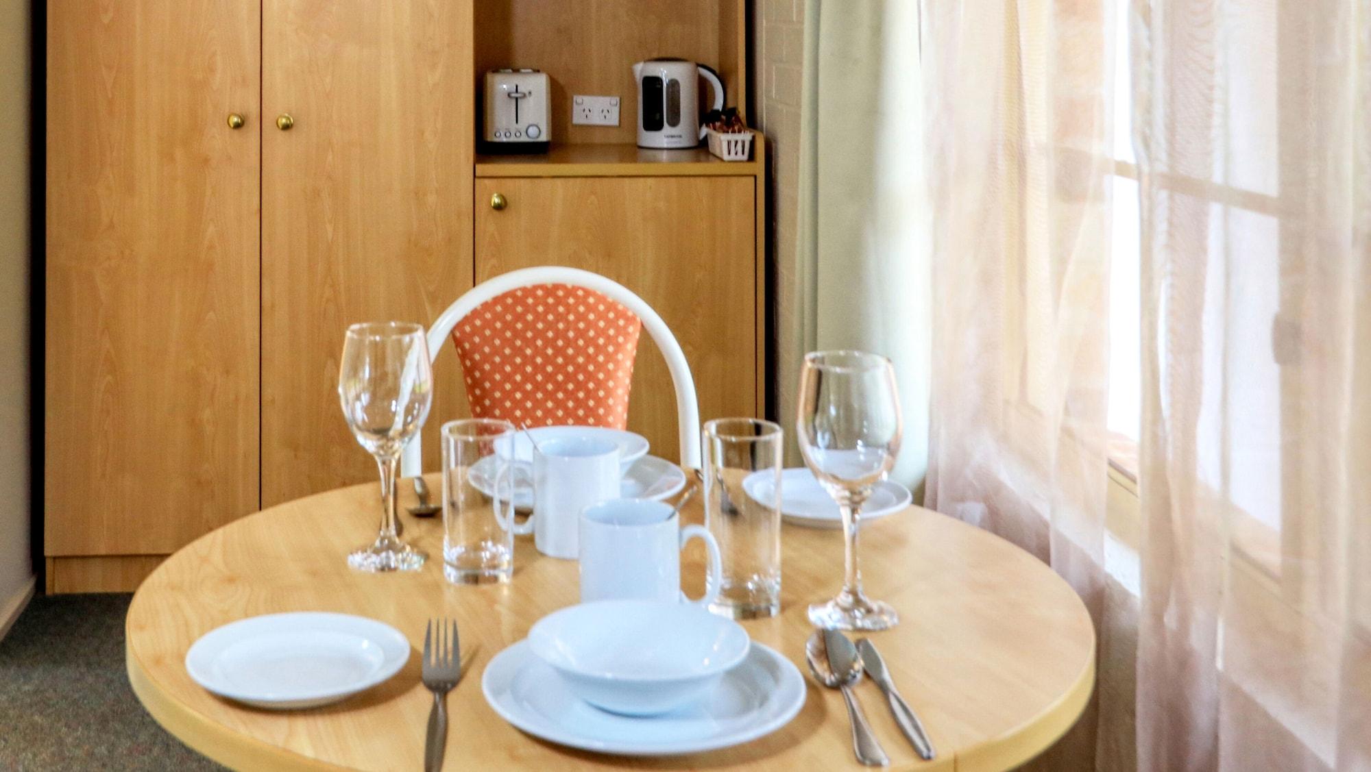 Restaurant Country Gardens Motor Inn