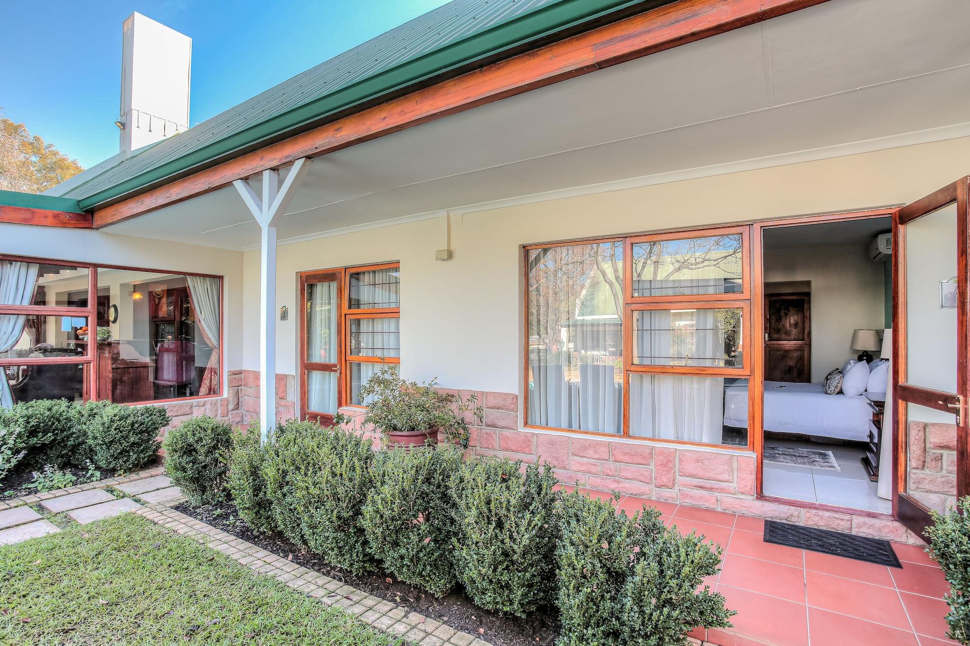 Vista Exterior Sunninghill Guest Lodge