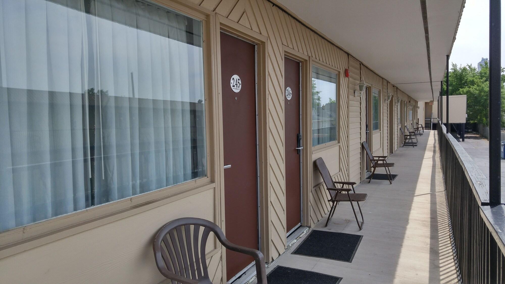 Varios 7 Nights Stay