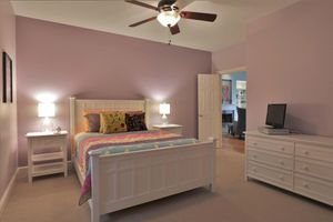 Alquiler Vacacional - Private, Unique Home w/ Large 8 Foot Deep Pool, Walk to Beach, Water View