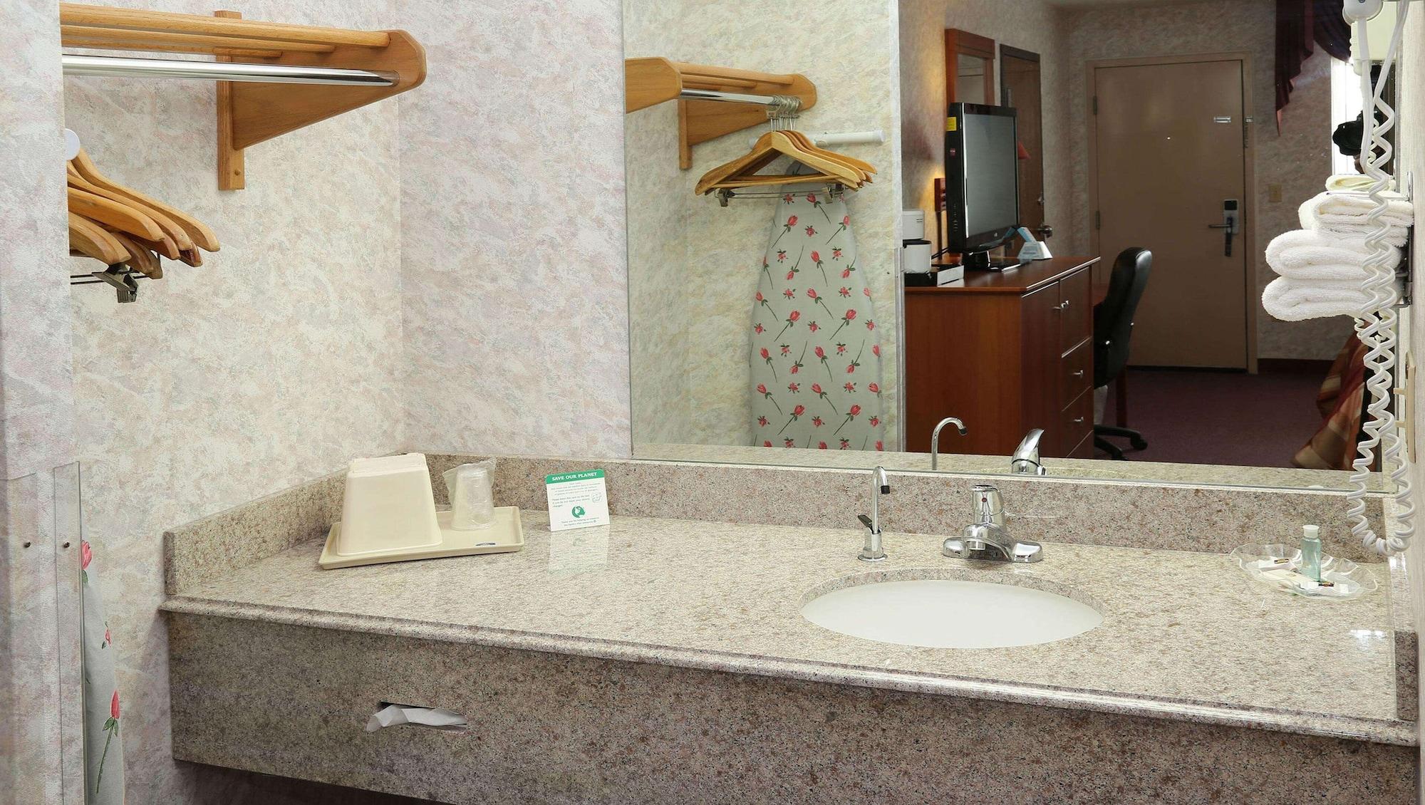 Habitación Magnuson Hotel Howell