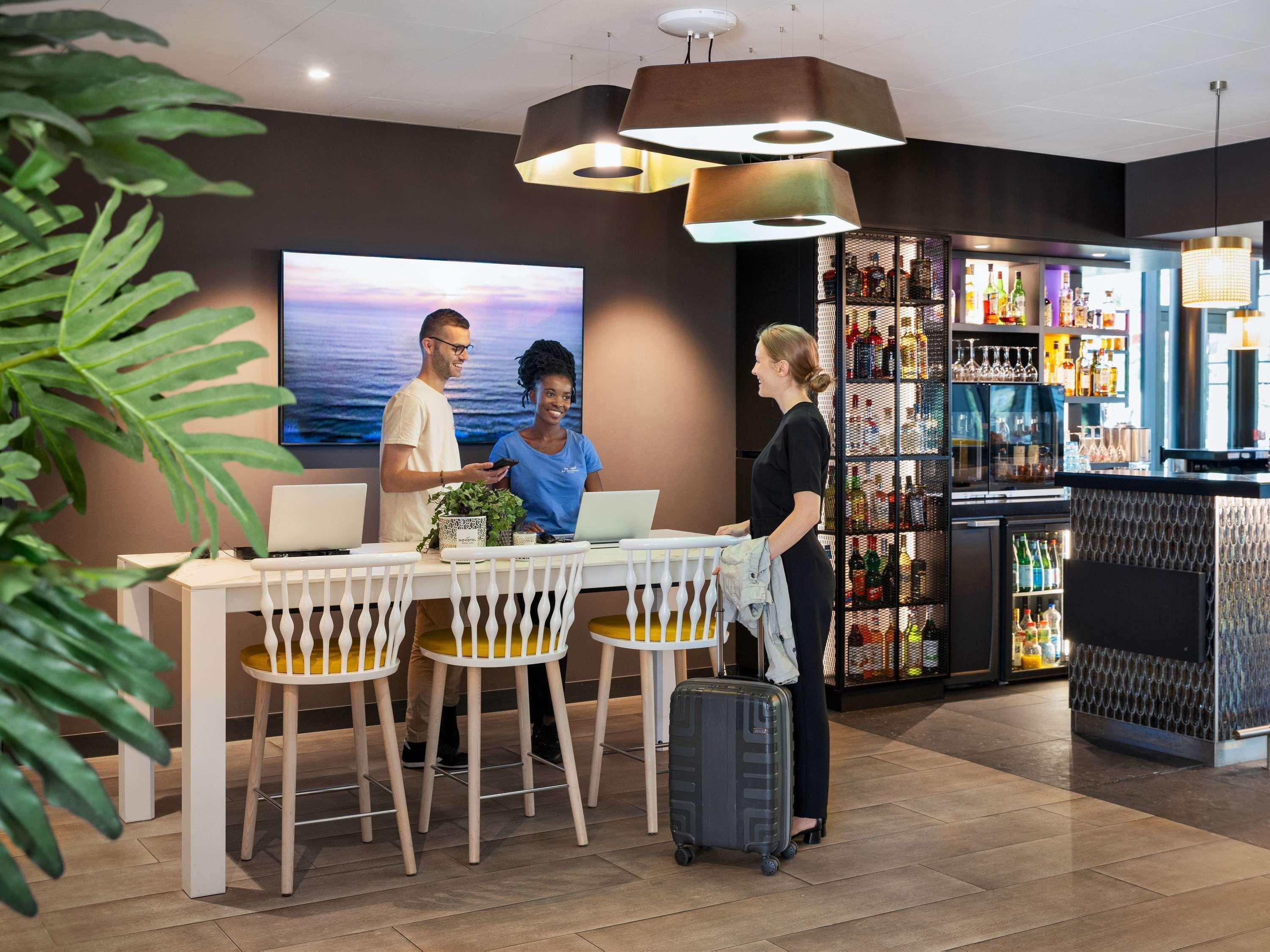 Bar/Salón Novotel Rennes Alma