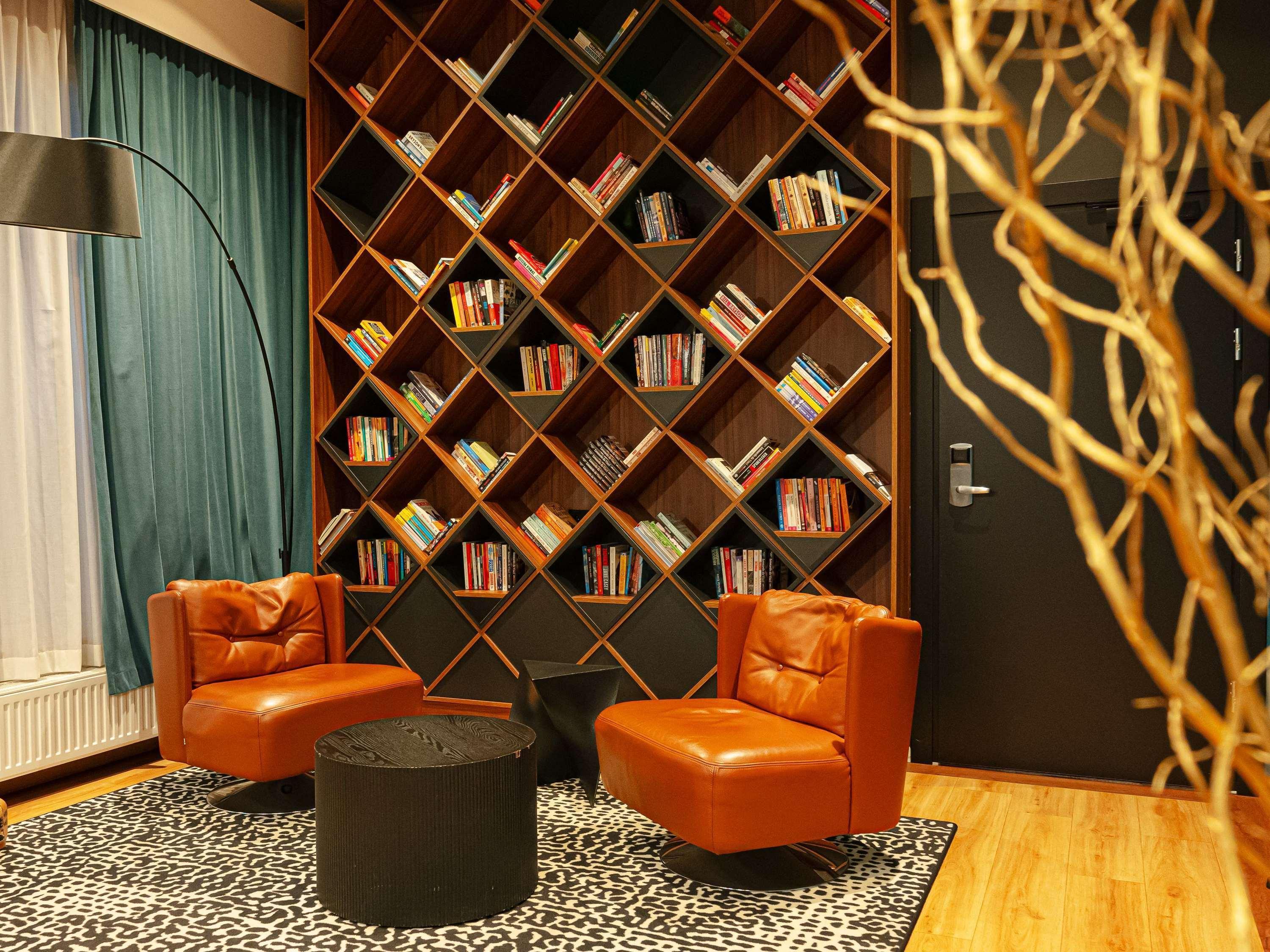 Vista Exterior ibis Styles Walbrzych