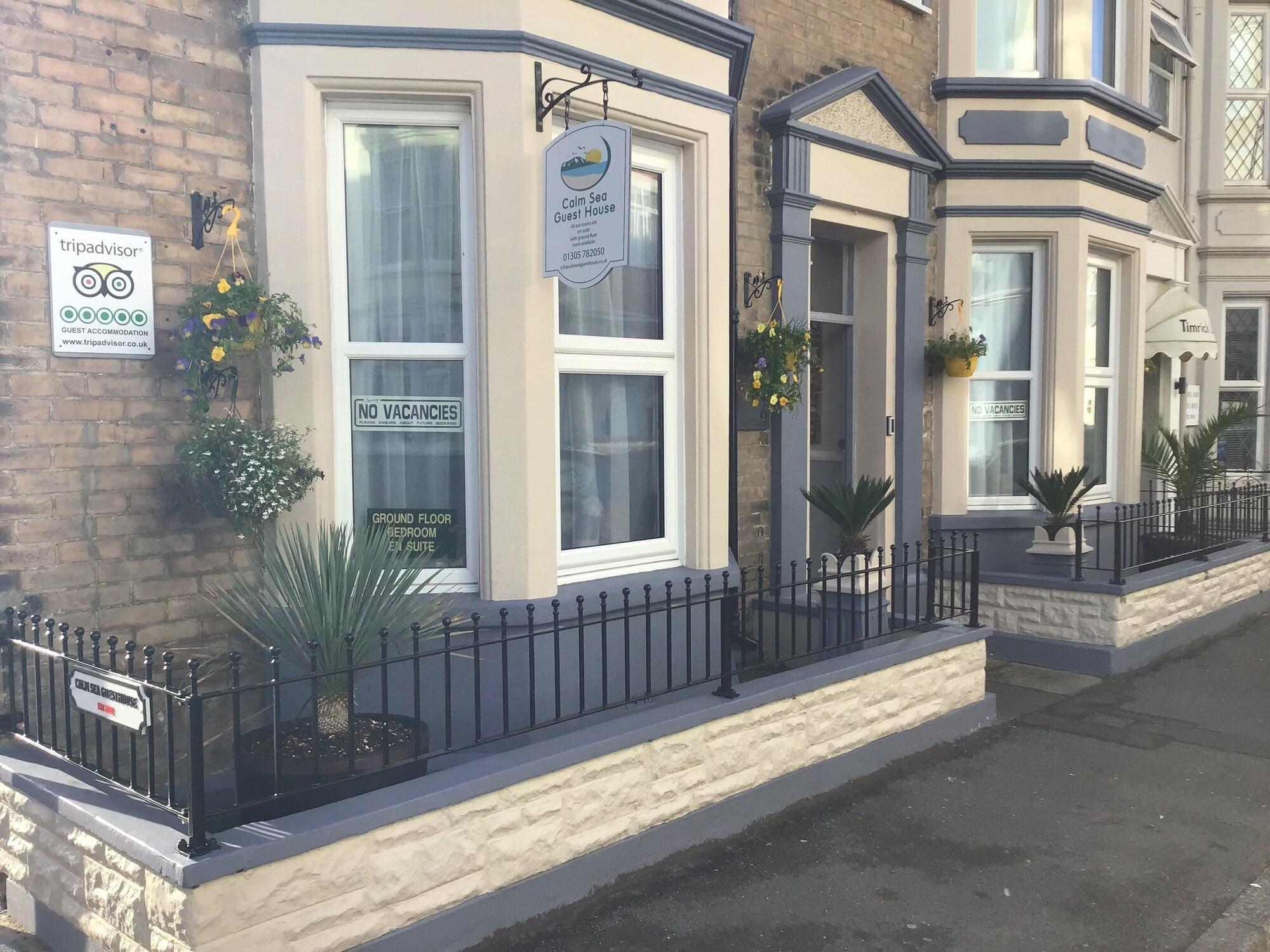 Varios Calm Sea Guesthouse